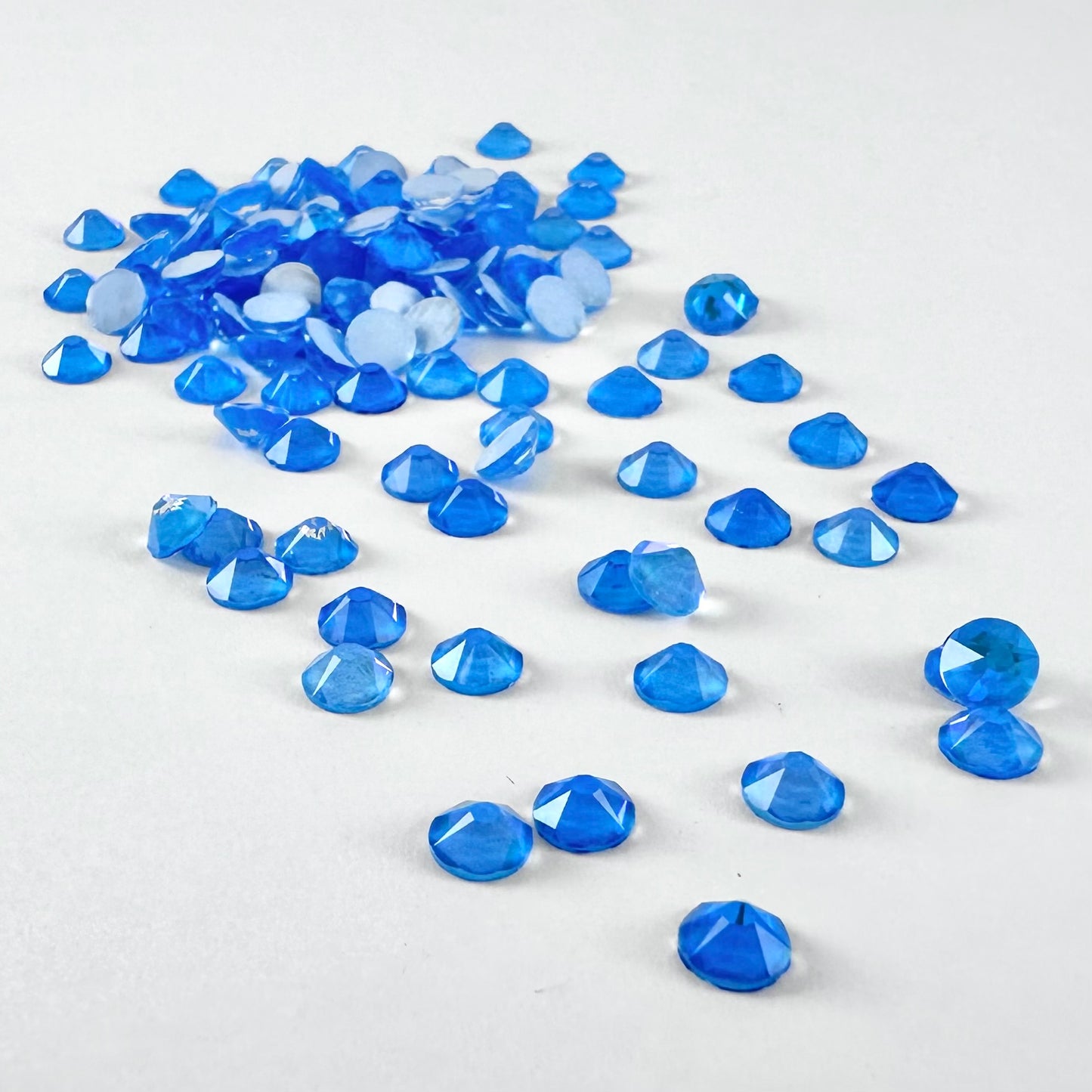 Apricus Electric Blue DeLite Rhinestone