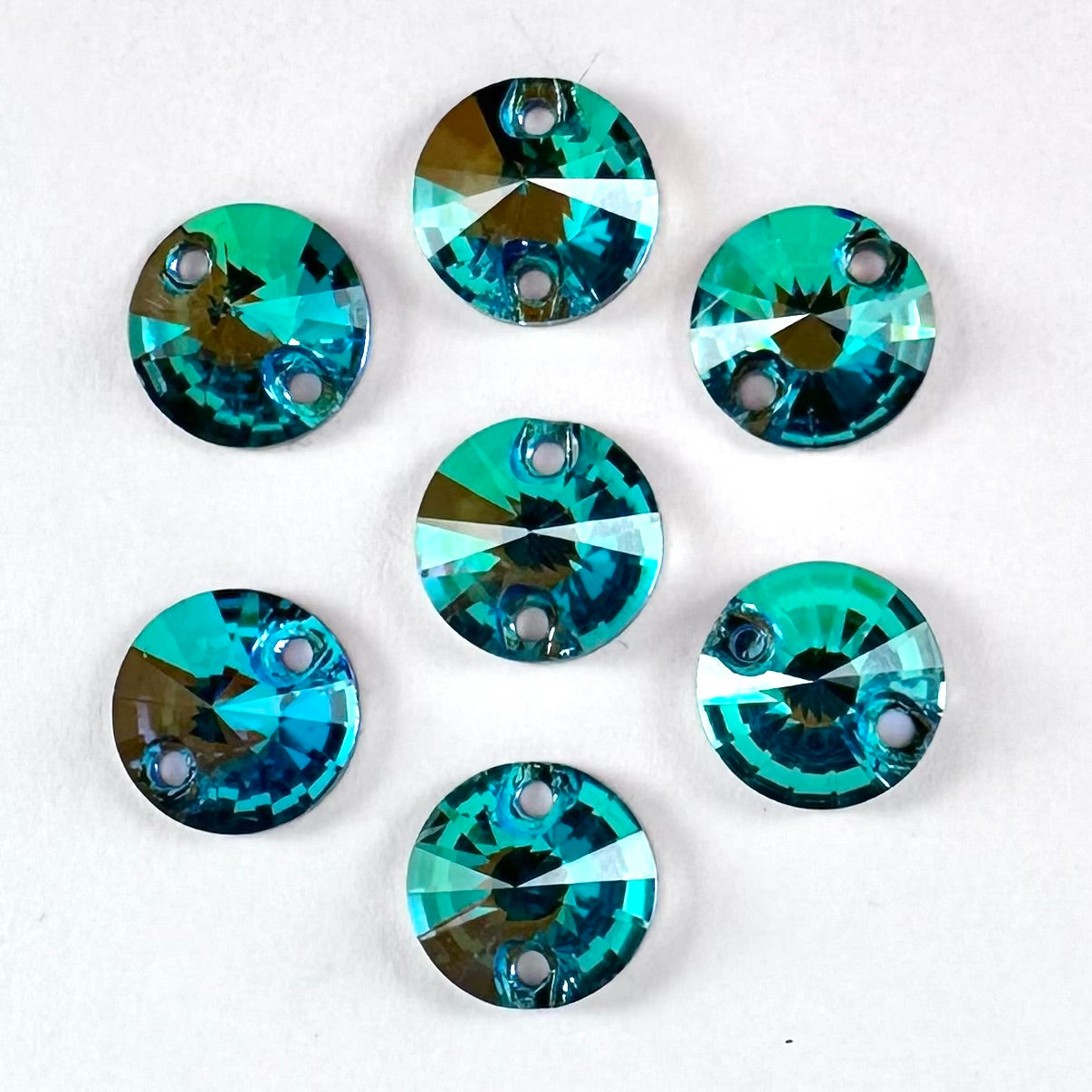 Peridot Heliotrope Glass Rivoli