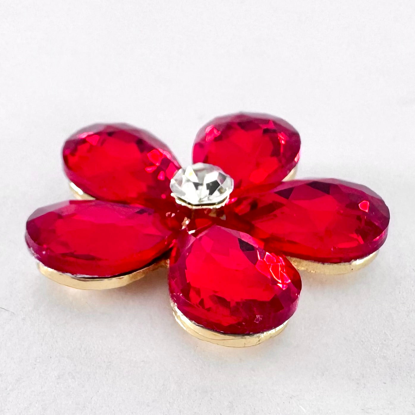 Light Siam Glass Teardrop Flower