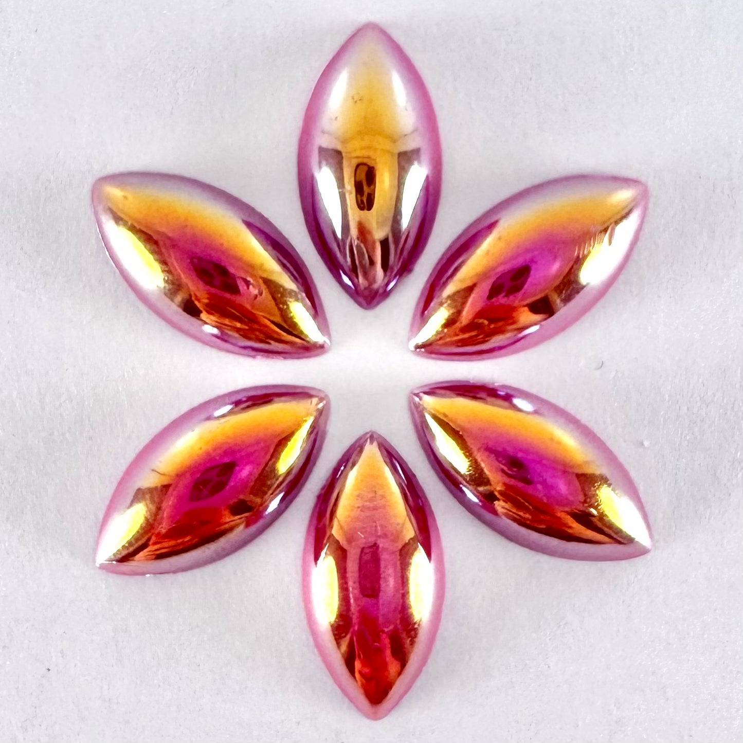 Pearlescent Red AB Acrylic Horse-Eye