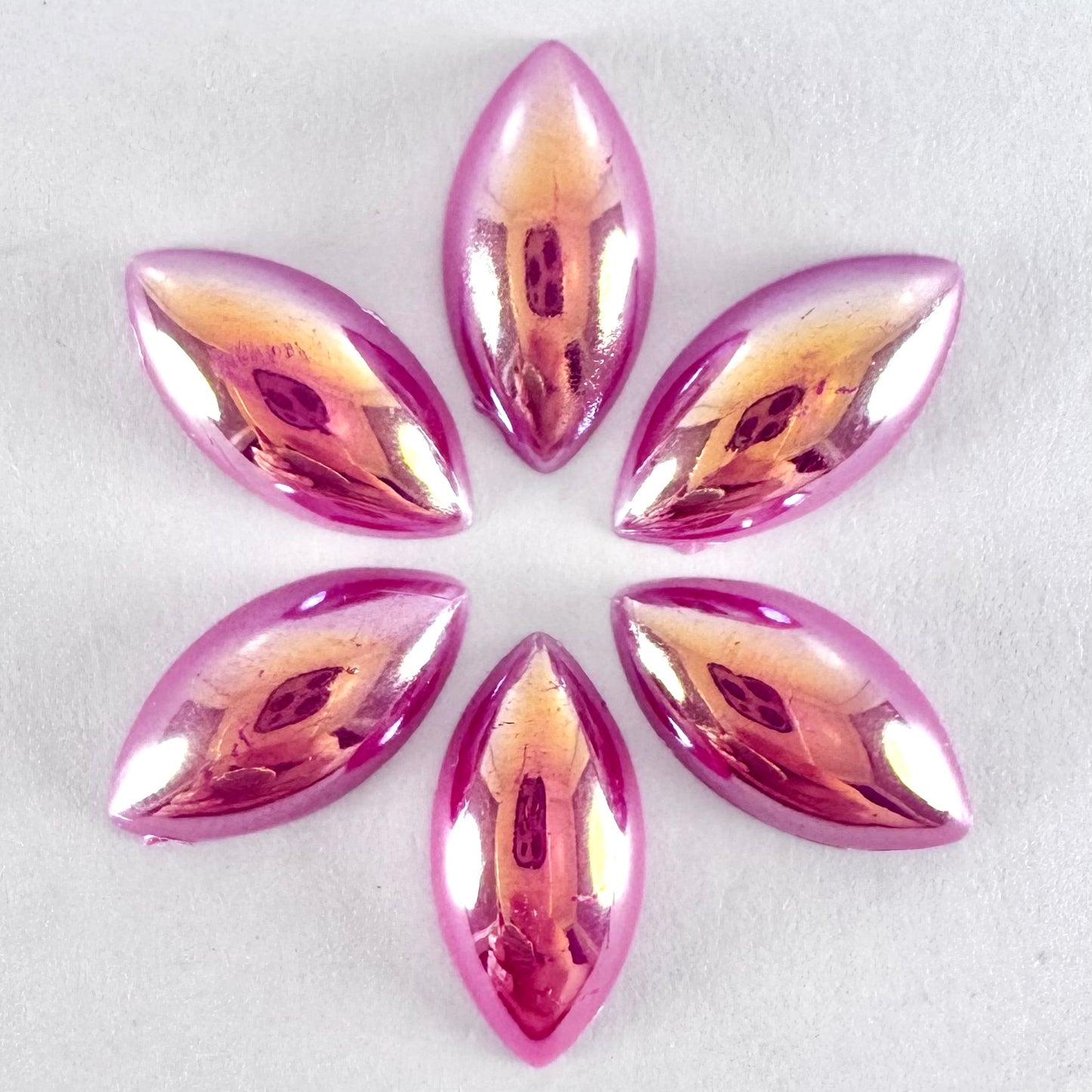 Pearlescent Rose AB Acrylic Horse-Eye