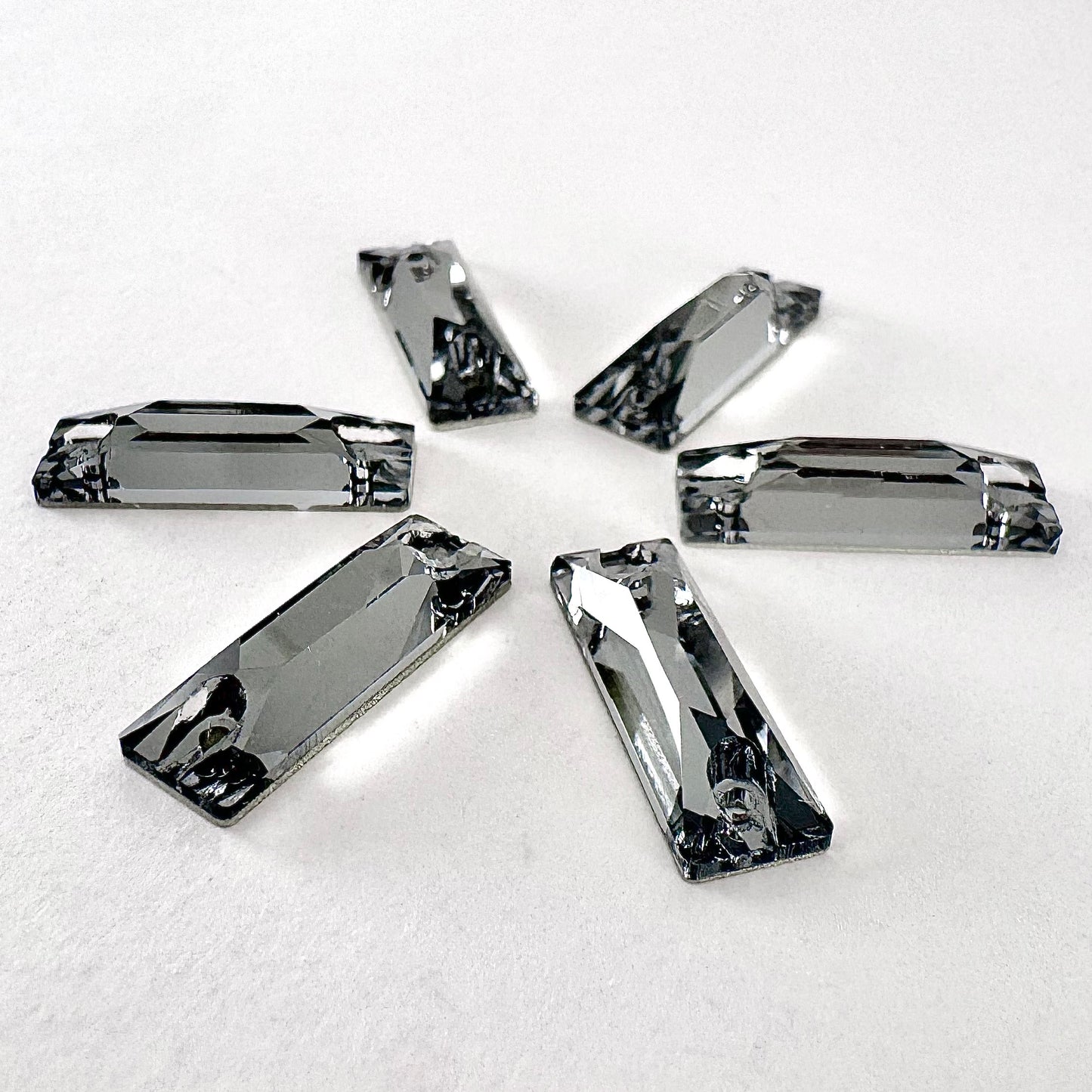 Black Diamond Glass Baguette