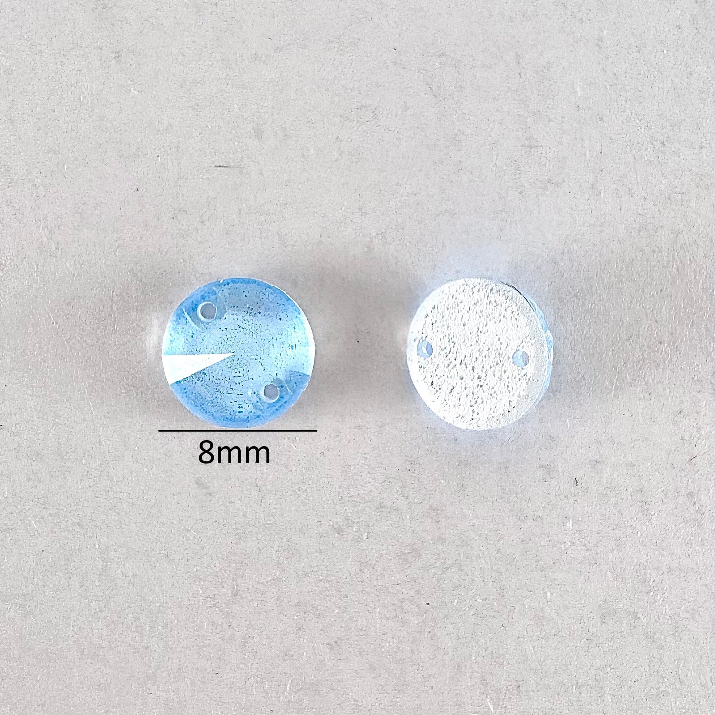 Light Aquamarine EN Glass Rivoli