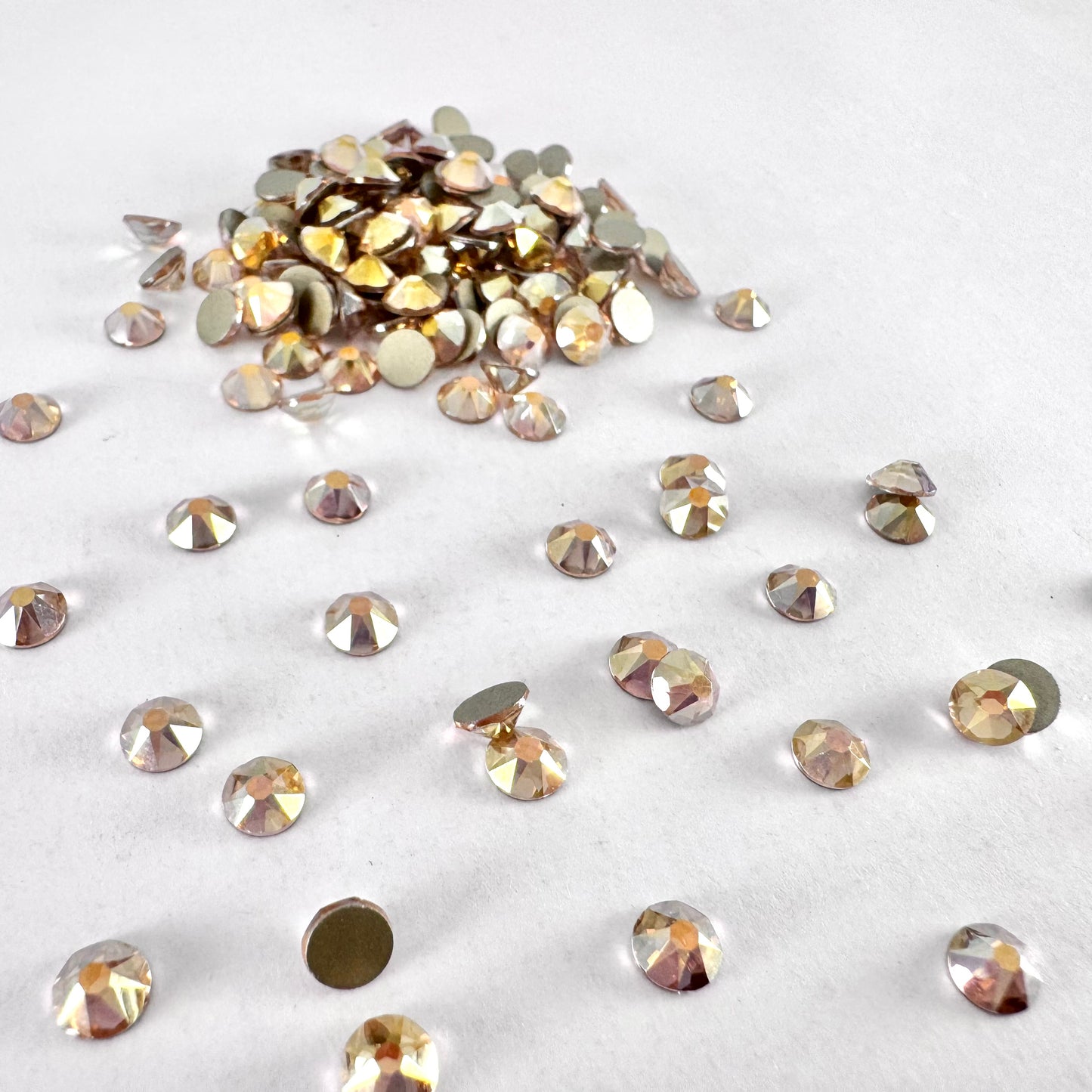 Apricus Light Peach AB Rhinestone