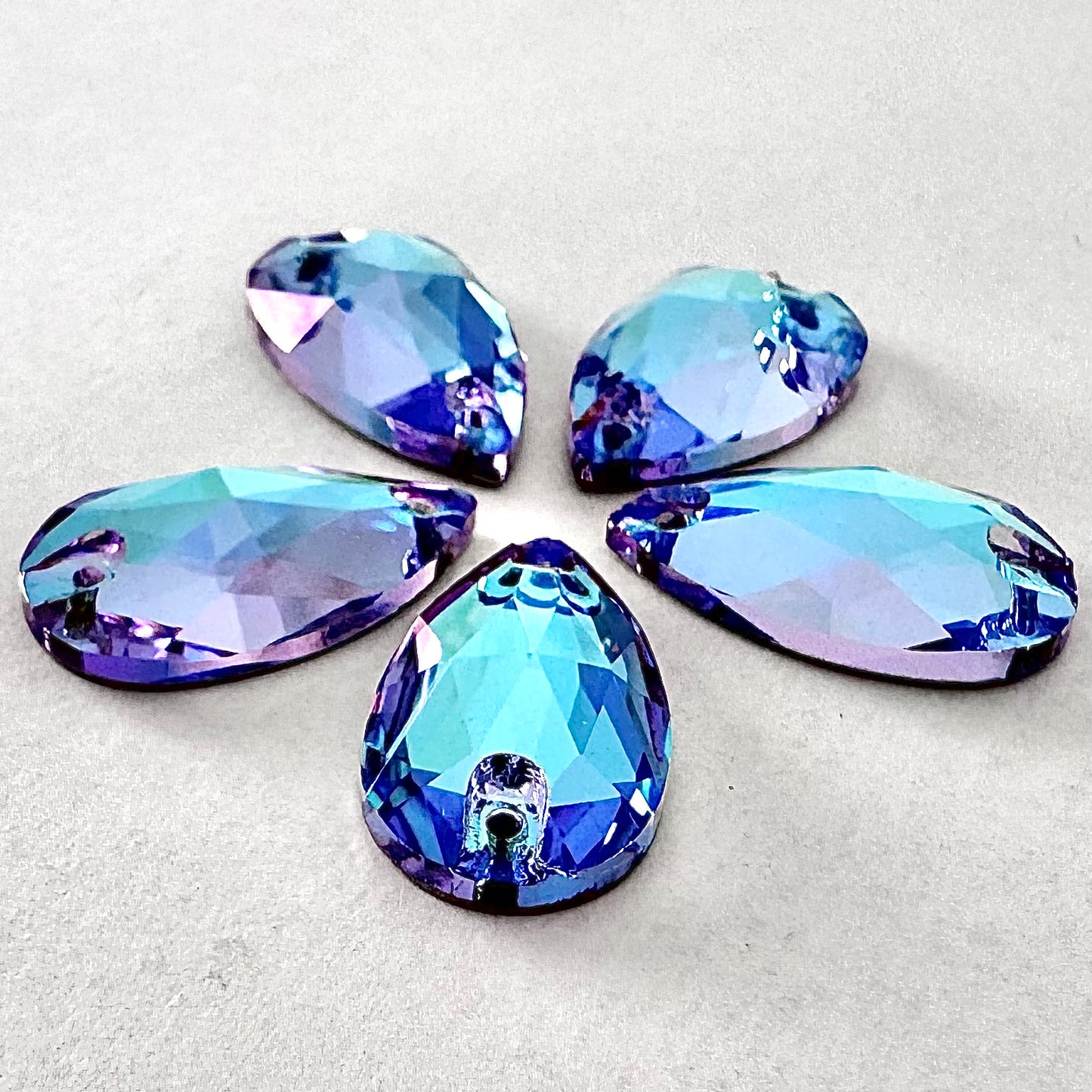 Light Turquoise MO Glass Teardrop
