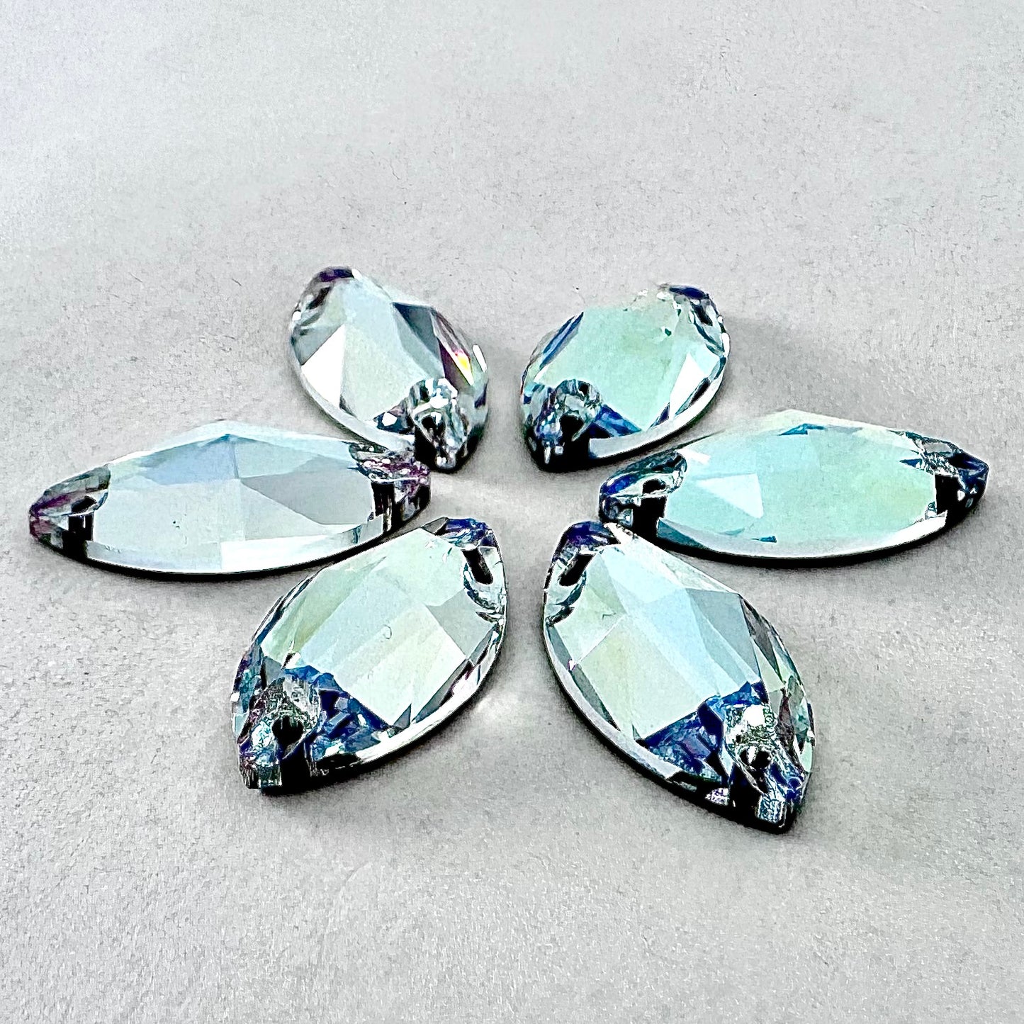 Light Azure MO Glass Navette
