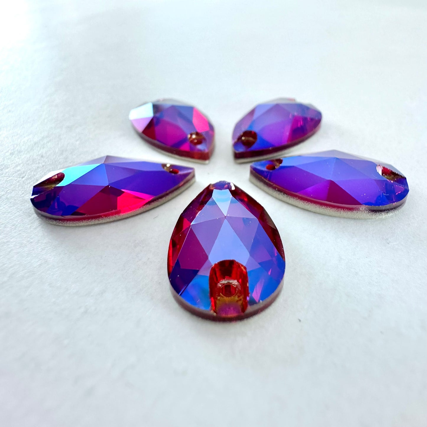 Siam MO Glass Teardrop