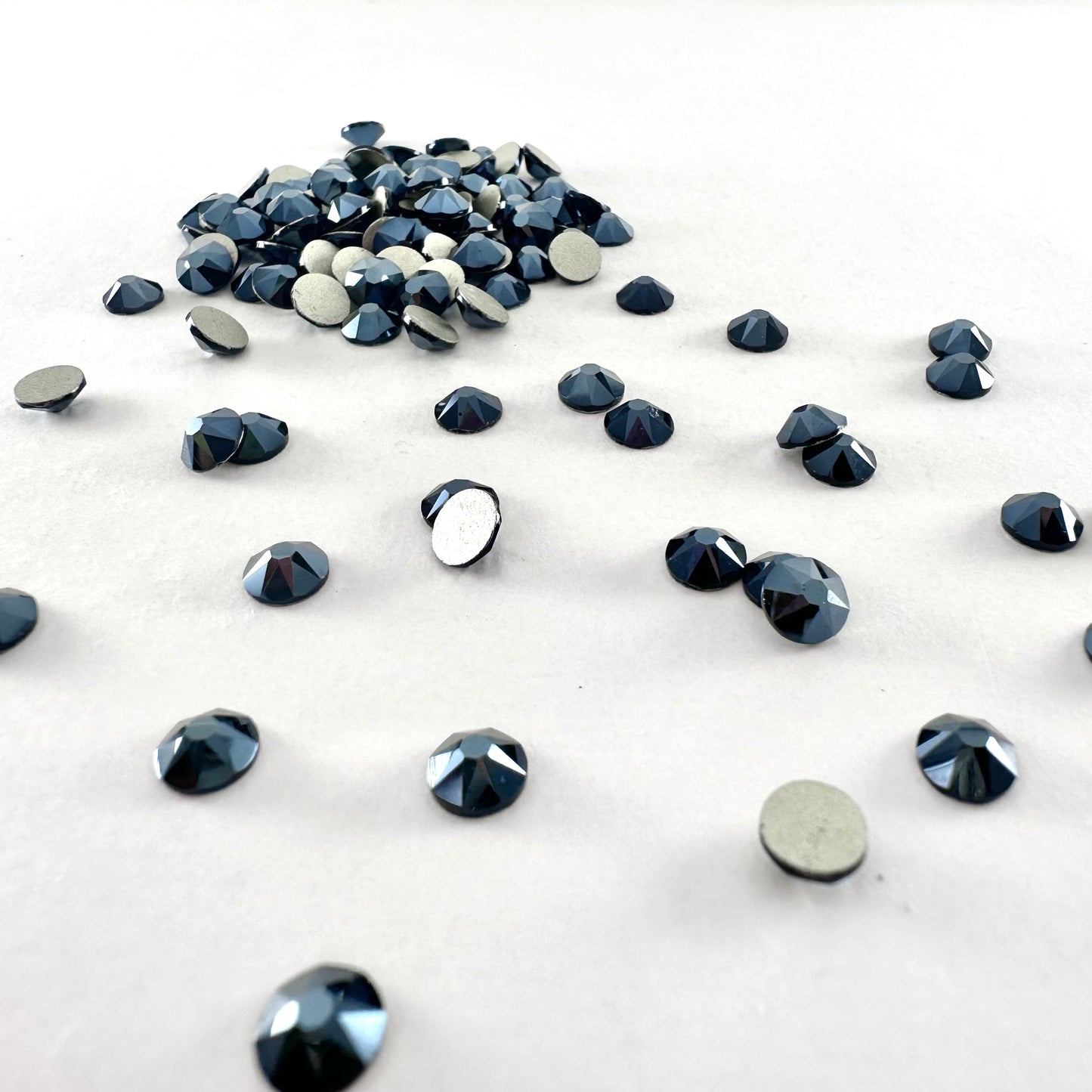 Apricus Shiny Black Rhinestone