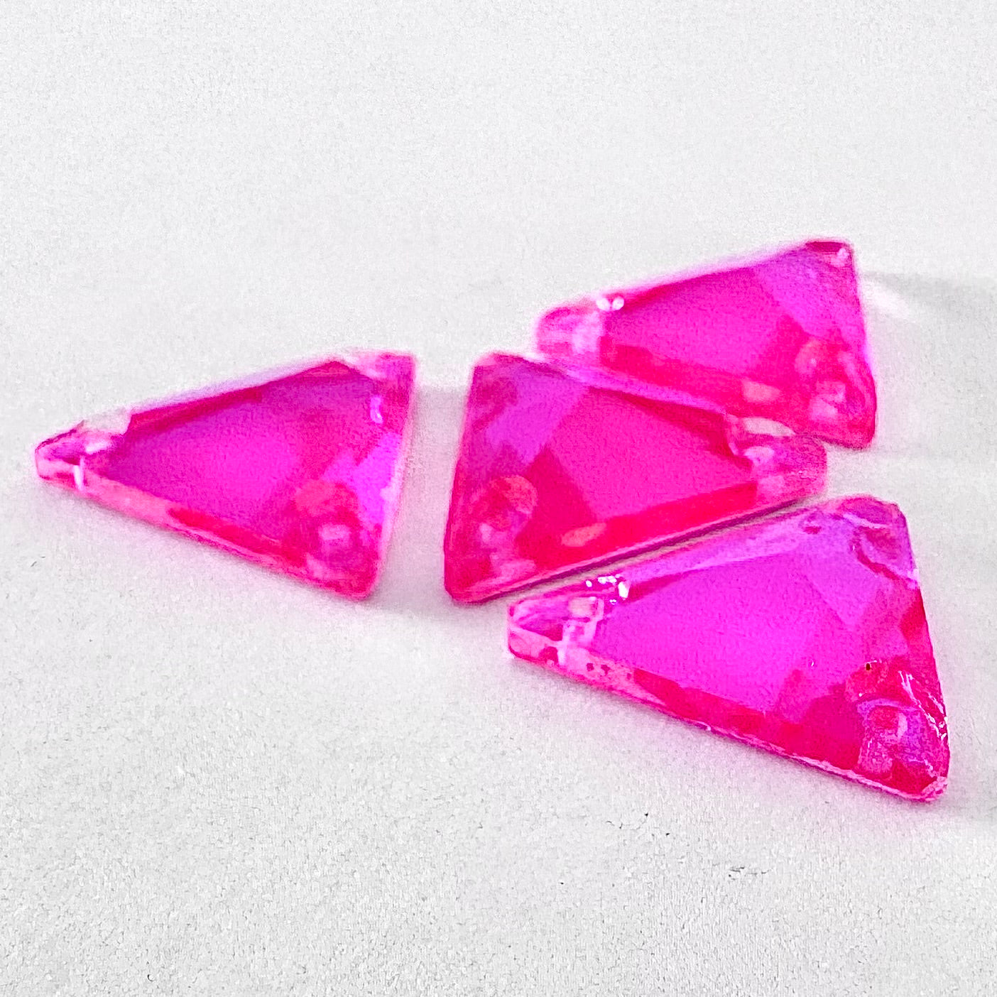 Electric Pink DeLite Glass Triangle