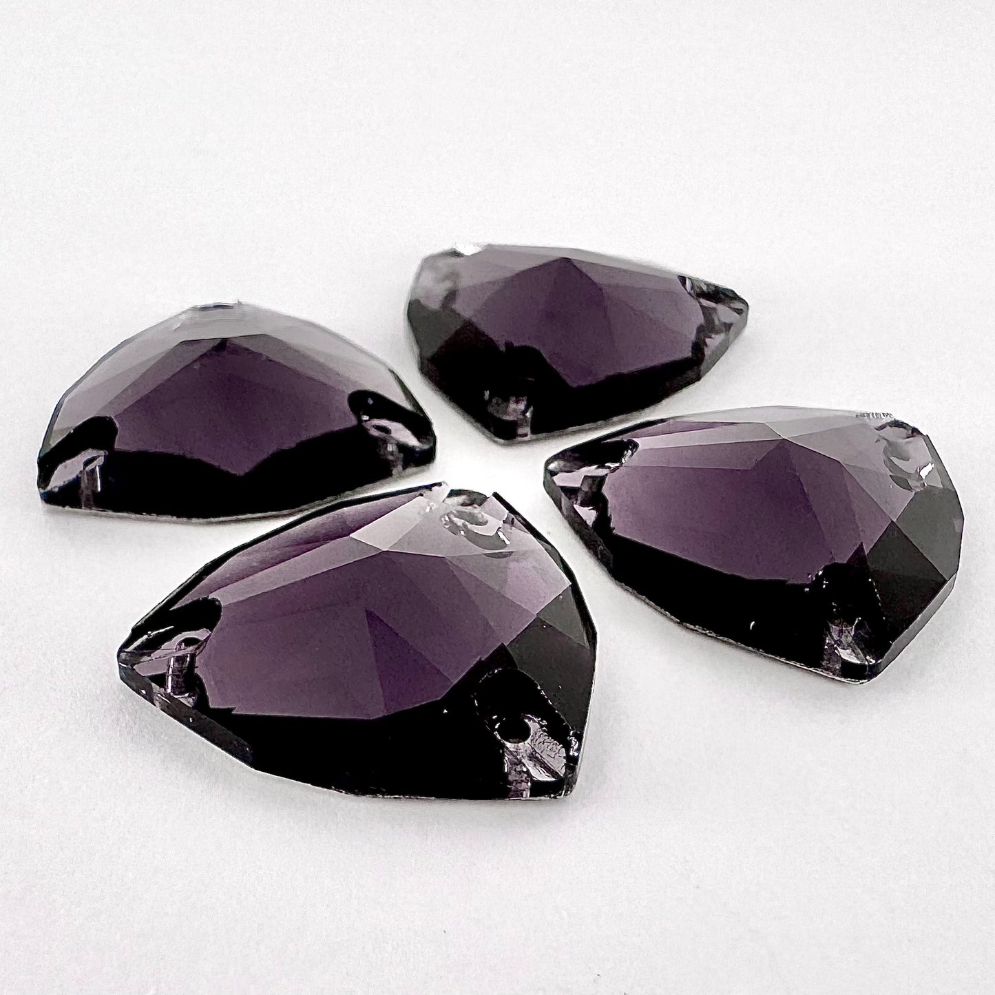 Tanzanite Glass Trilliant
