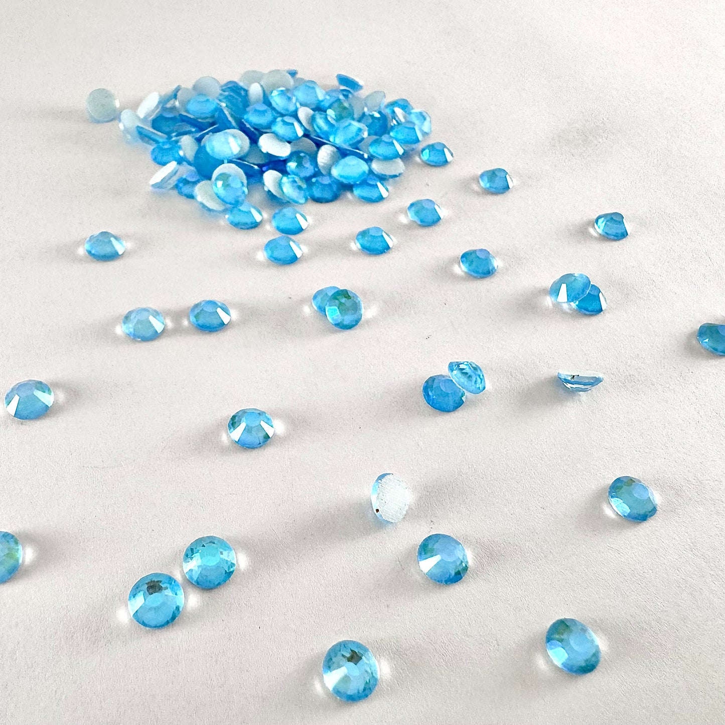 Neon Luminous Aquamarine Rhinestone