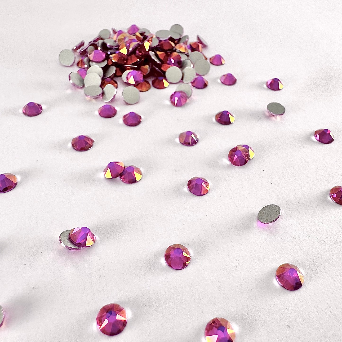Apricus Fuchsia Light Rhinestone