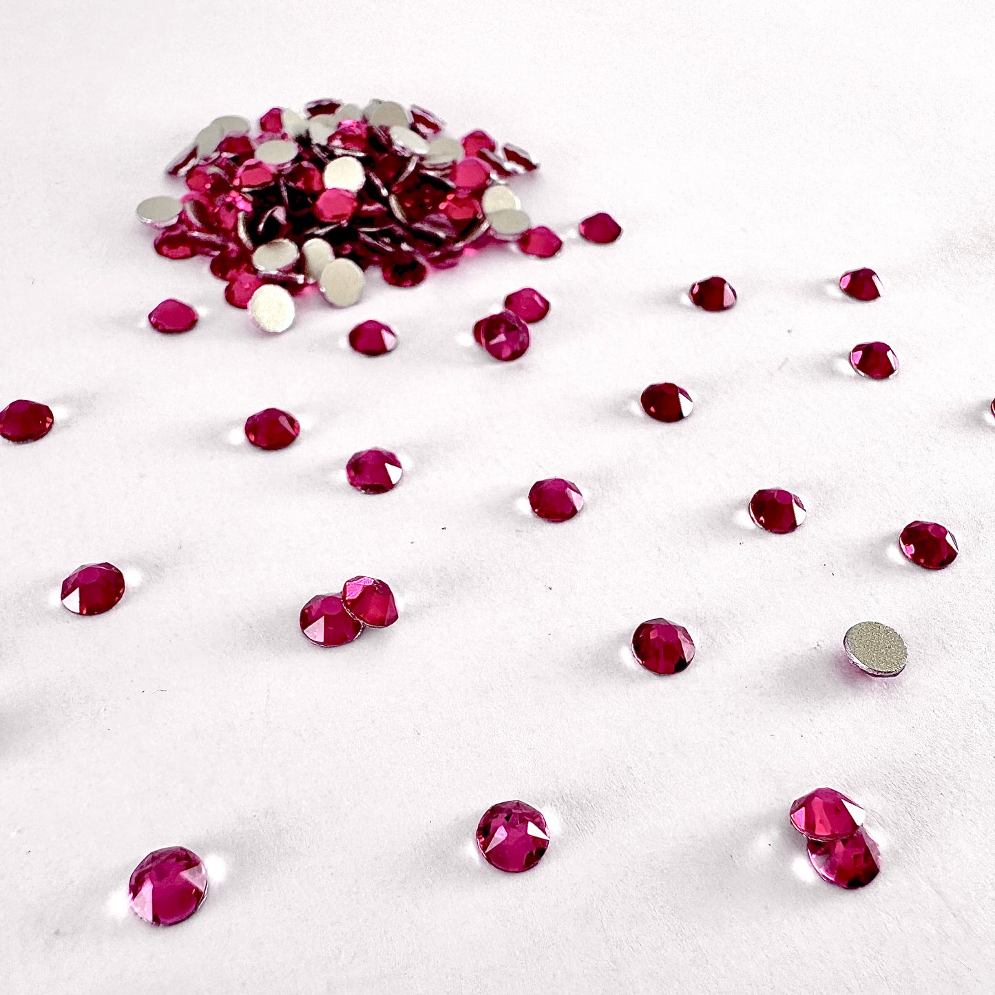 Apricus Dark Rose Rhinestone