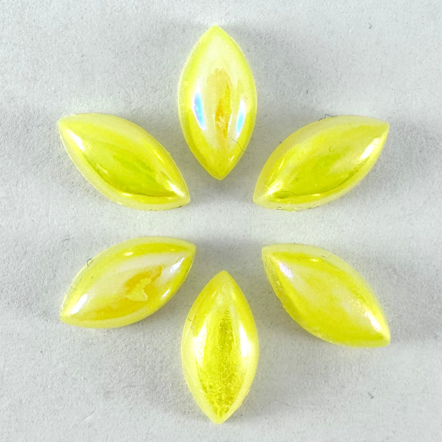 Pearlescent Citrine AB Acrylic Horse-Eye