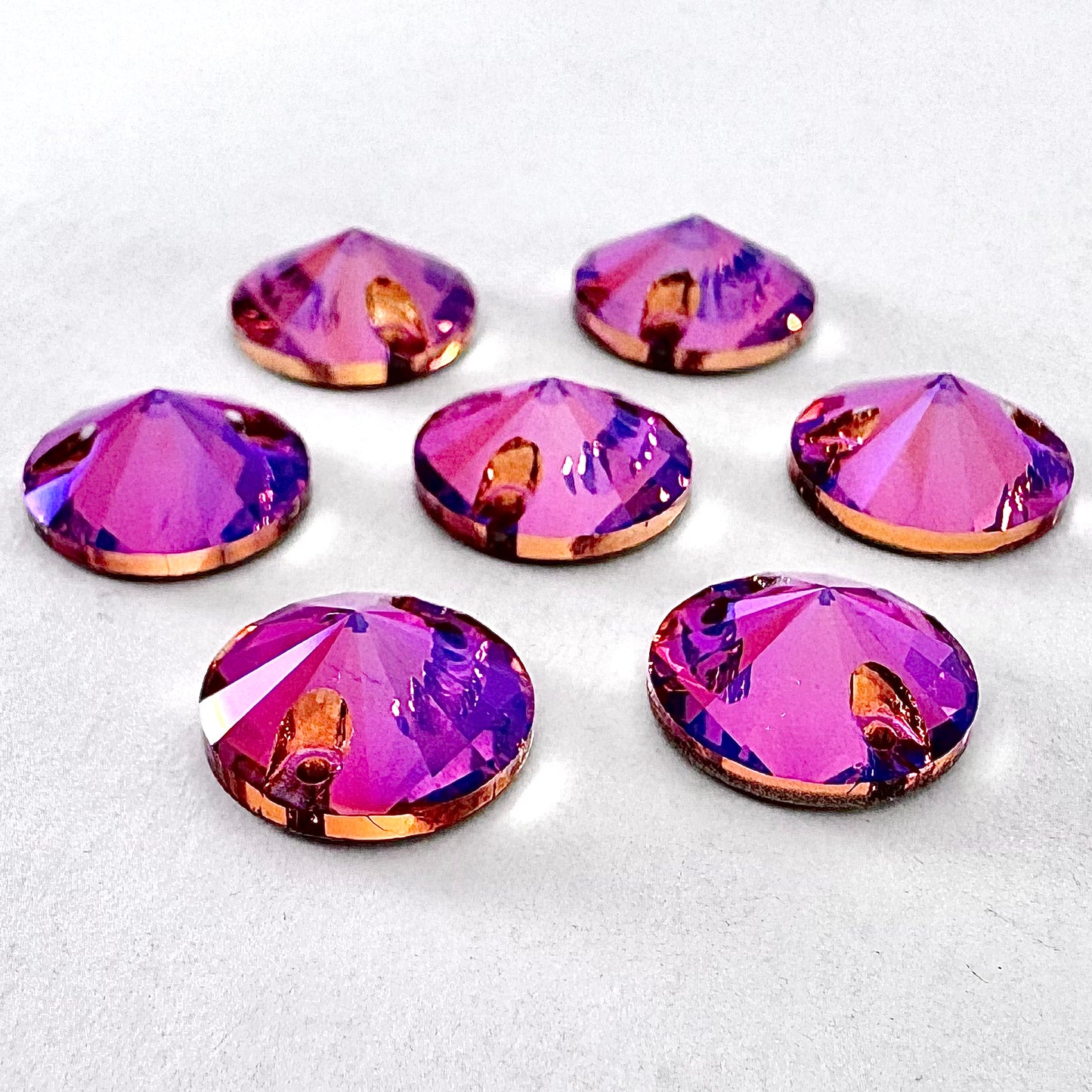 Fuchsia MO Glass Rivoli