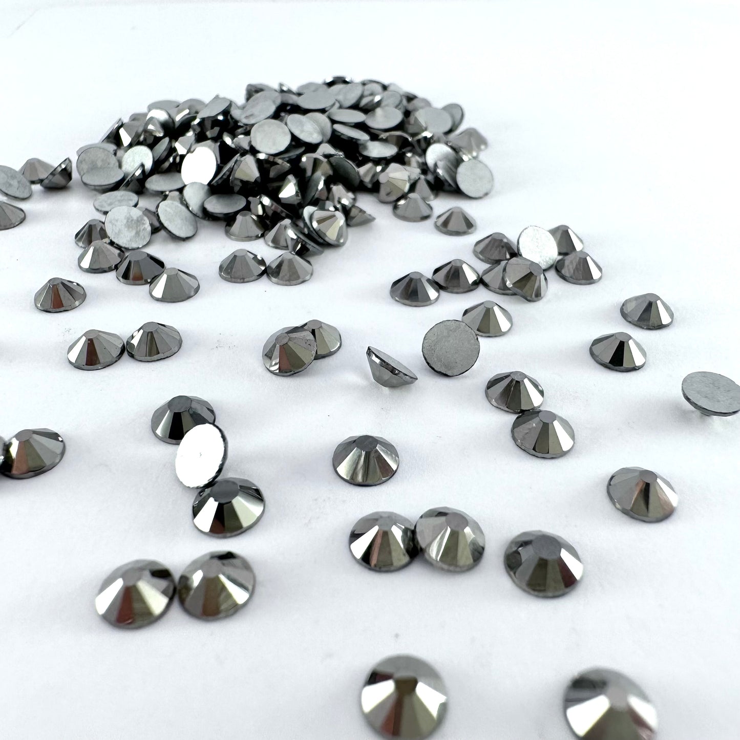 Jet Hematite Rhinestone