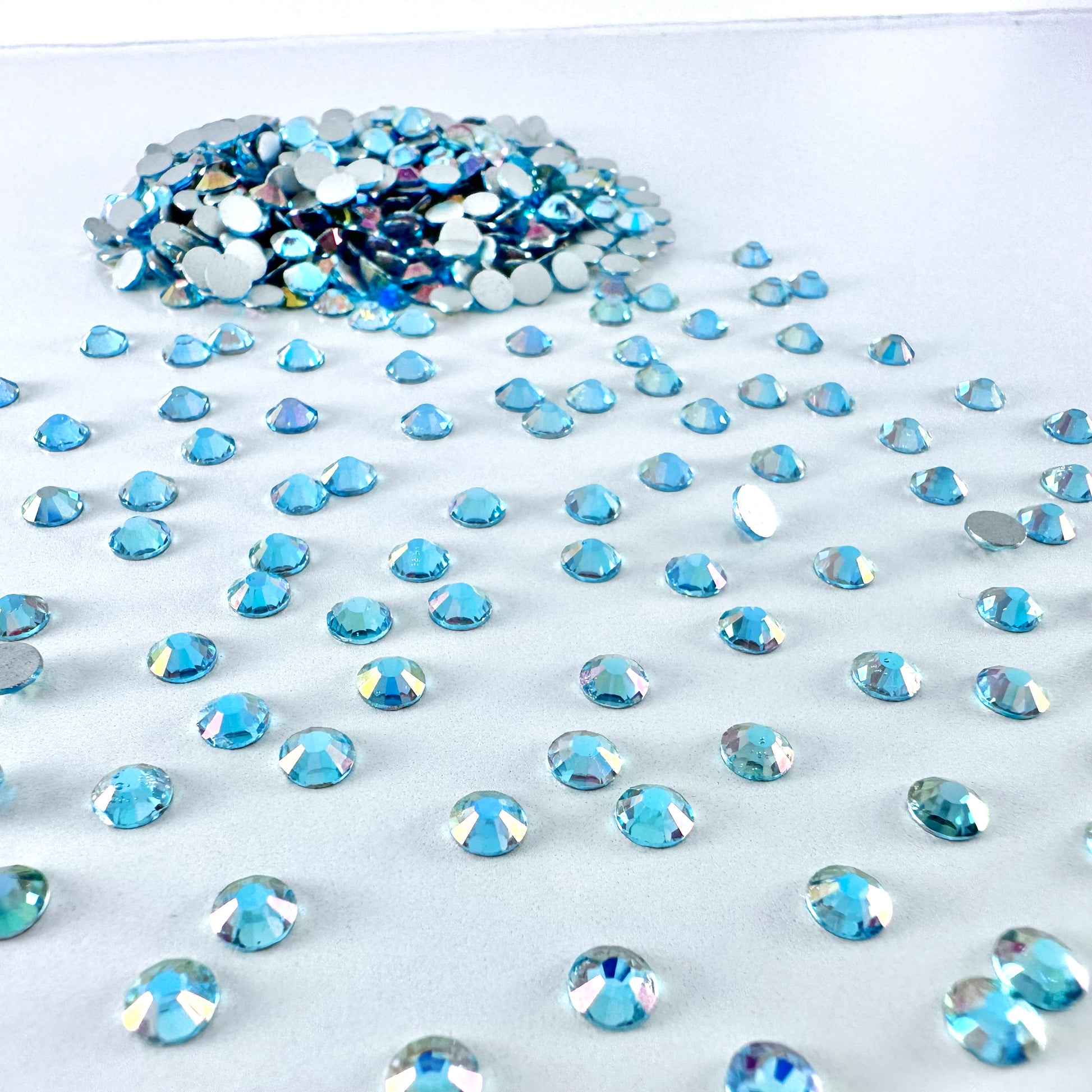 Aquamarine Light Rhinestone