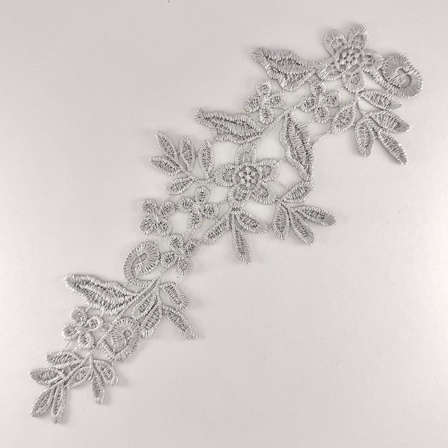 Isla Lace Motif