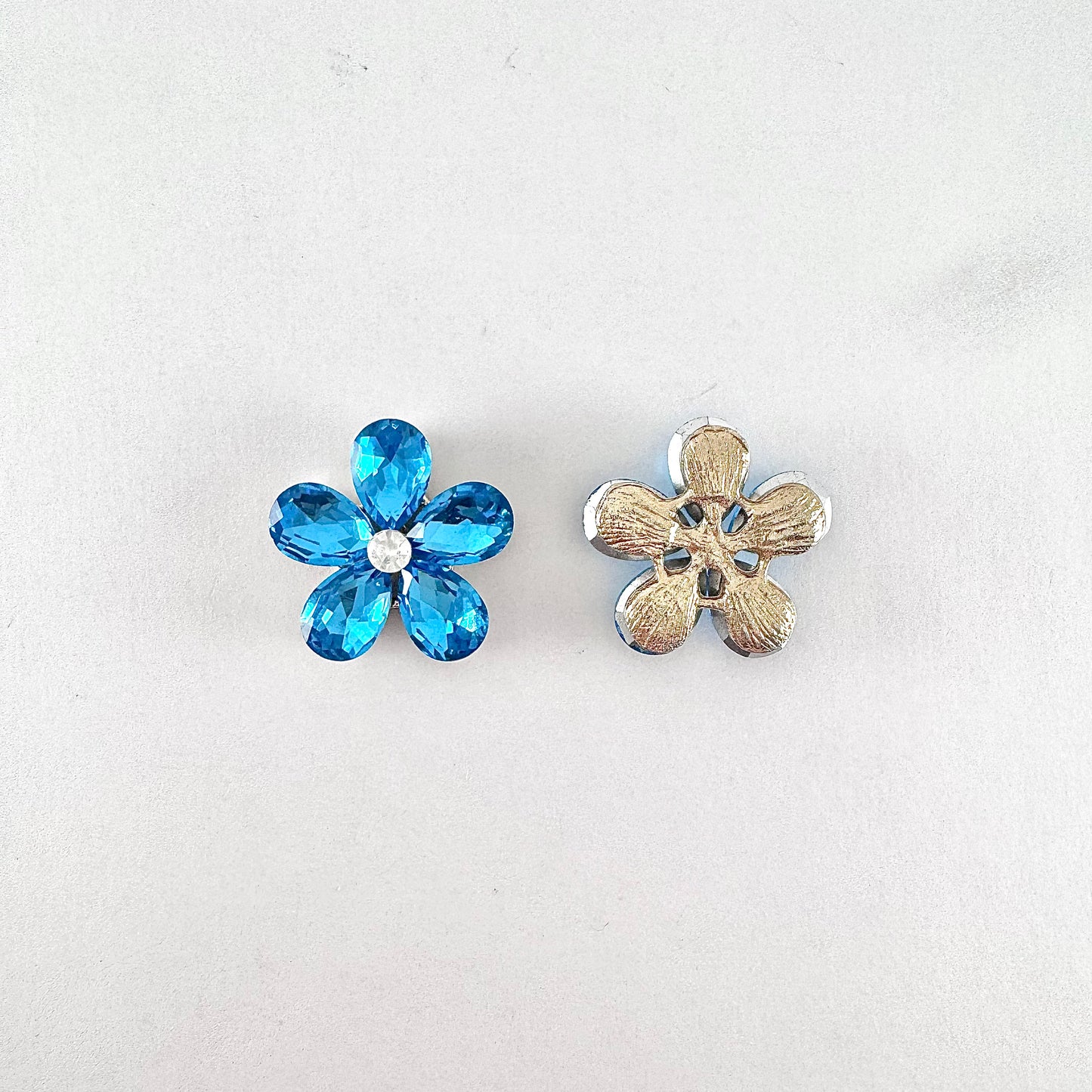 Aquamarine Glass Teardrop Flower