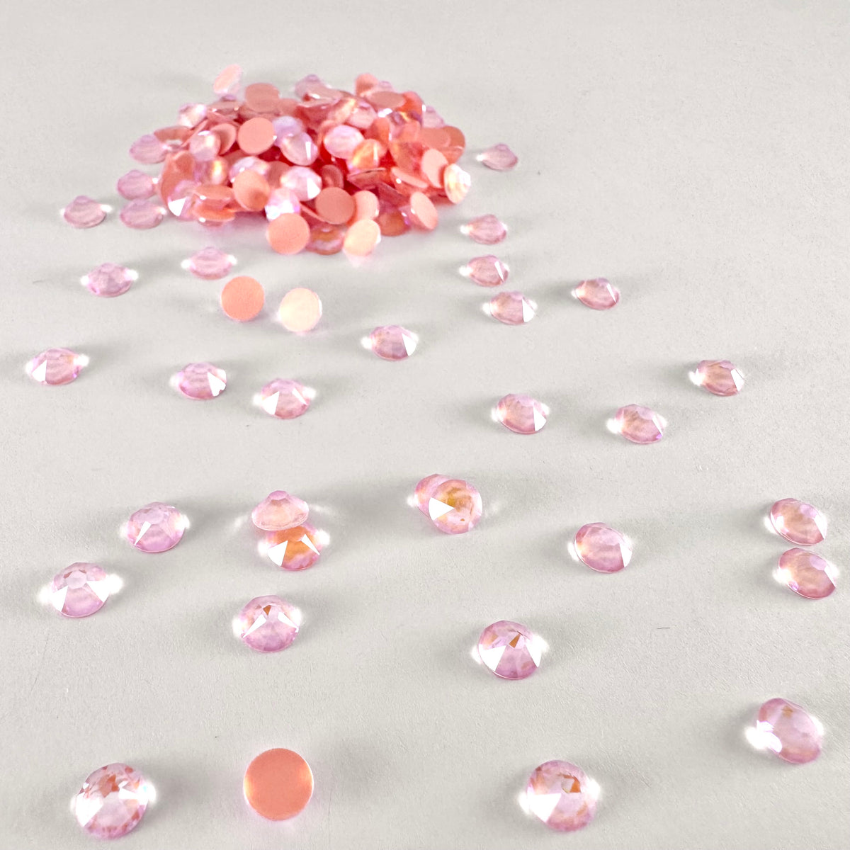 Rinestone Roses Apricus Light Rose MI Rhinestone | Sparkle & Co. Crystals