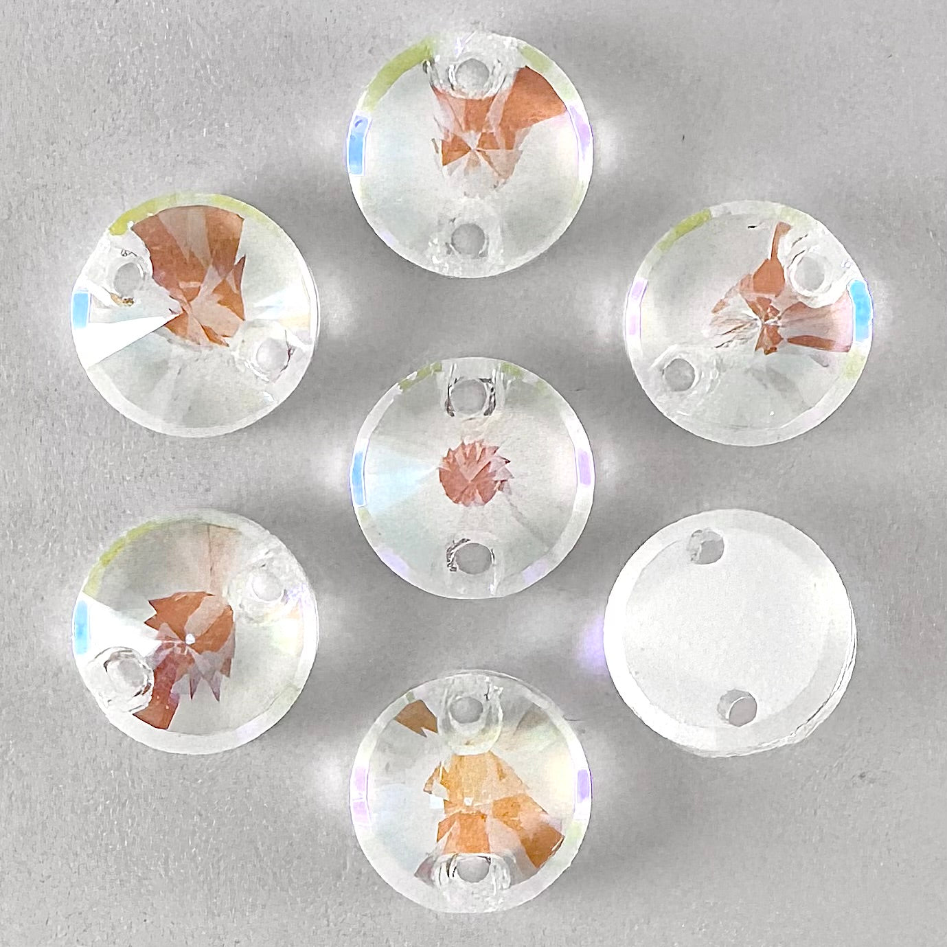 Electric White DeLite Glass Rivoli (3200 facet)