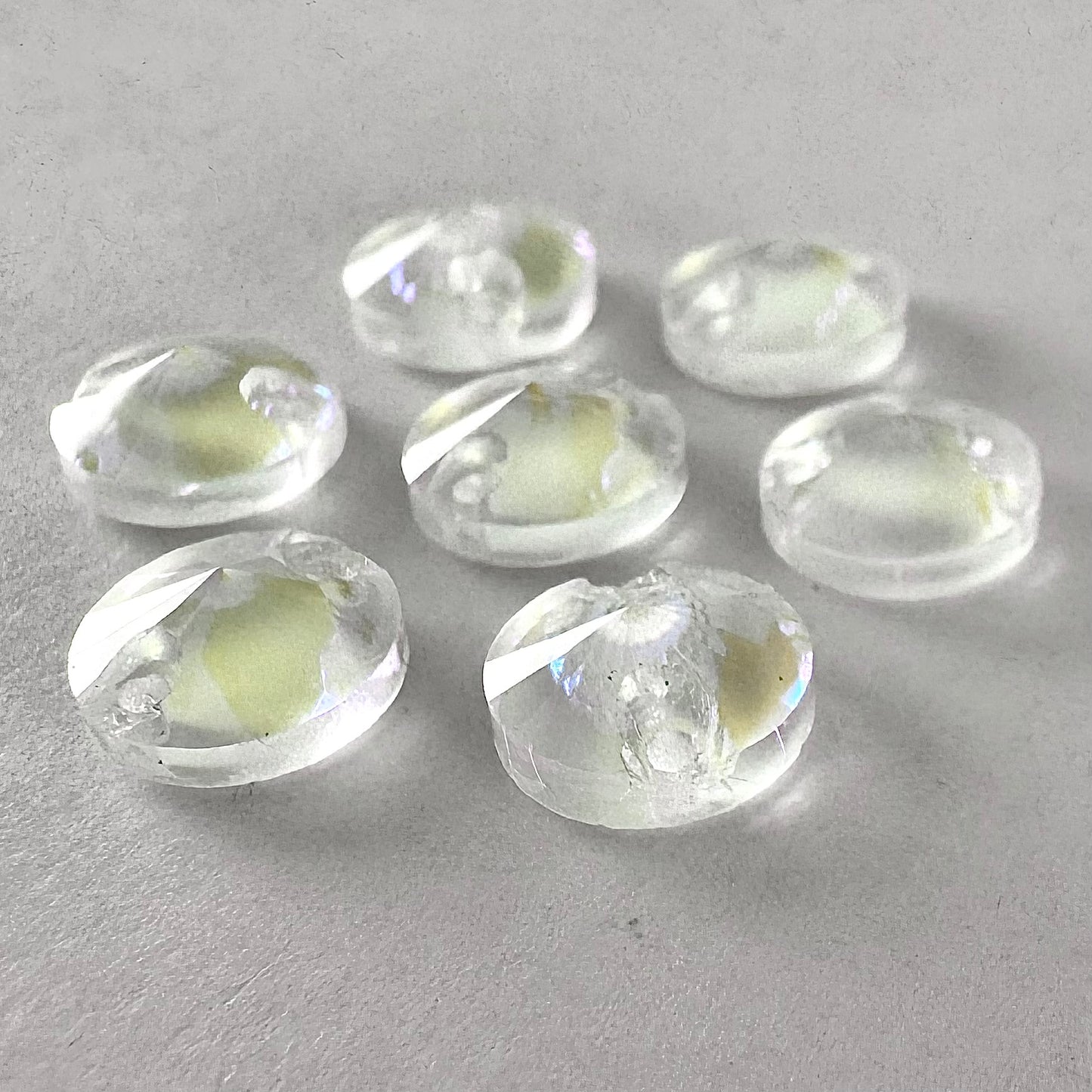 Electric White DeLite Glass Rivoli (3200 facet)