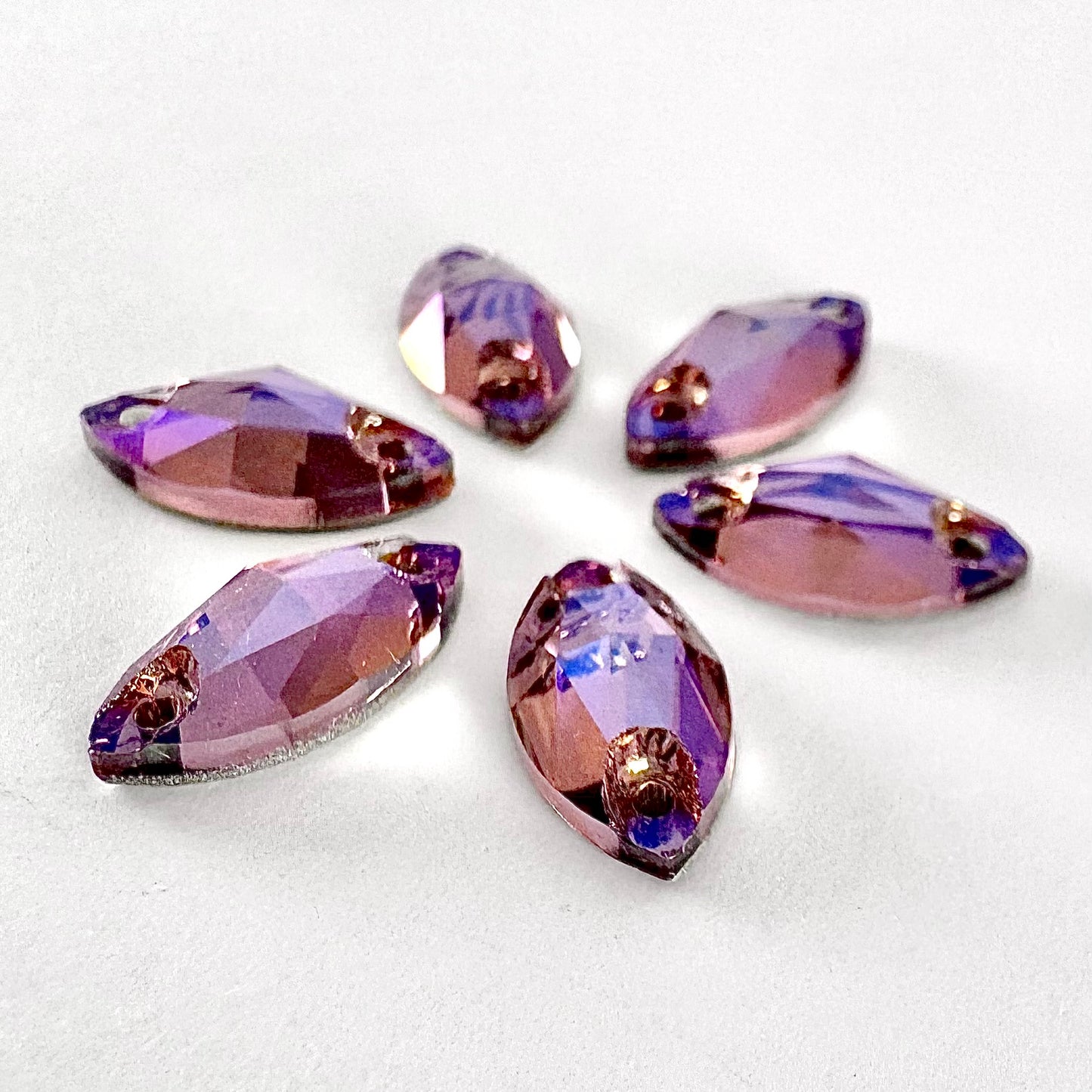 Light Amethyst MO Glass Navette