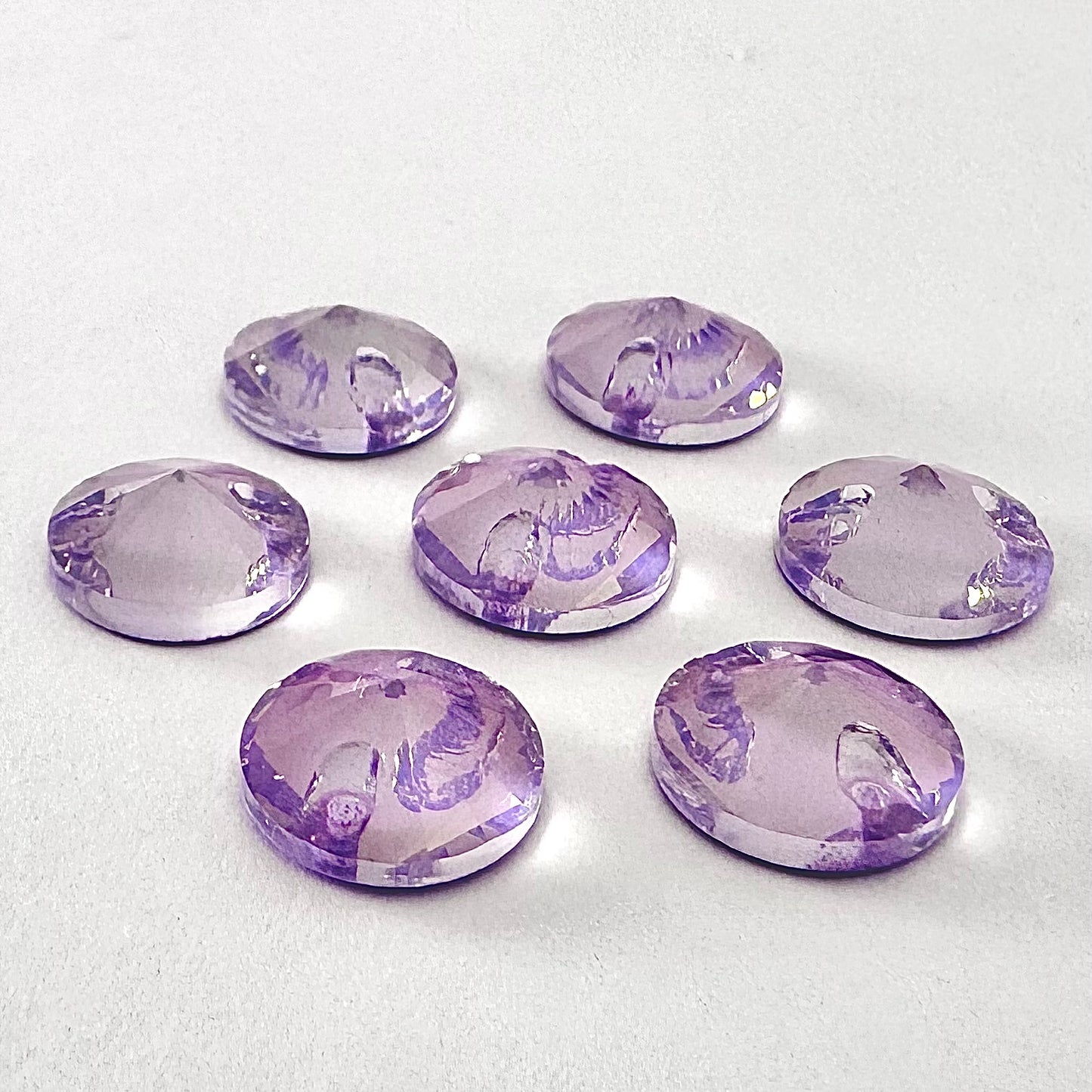 Light Amethyst AM Glass Rivoli