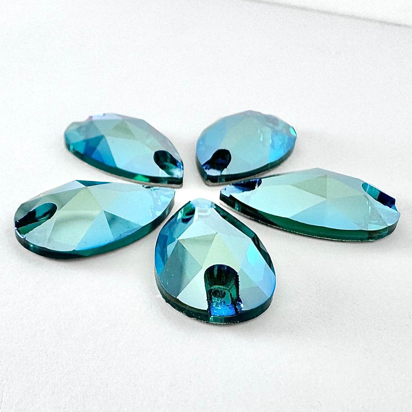 Emerald Silk Glass Teardrop