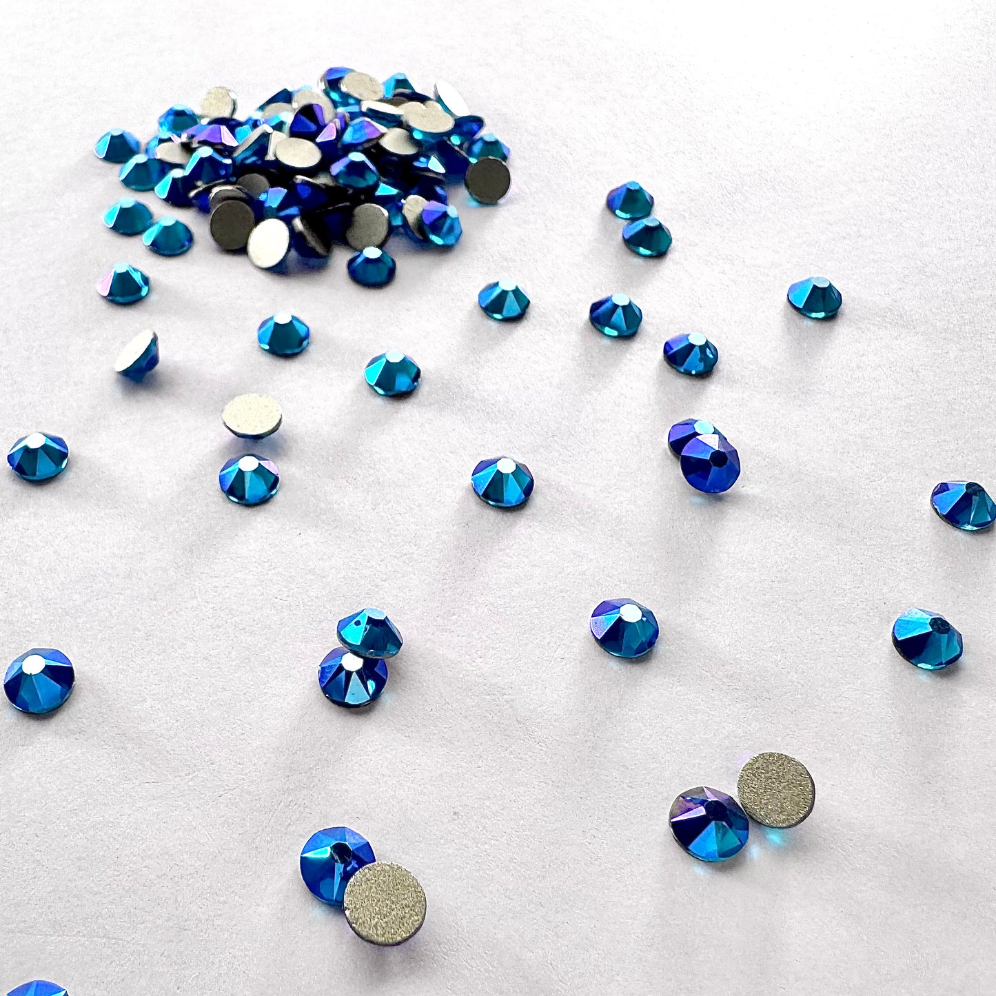 Apricus Blue Zircon Shimmer Rhinestone