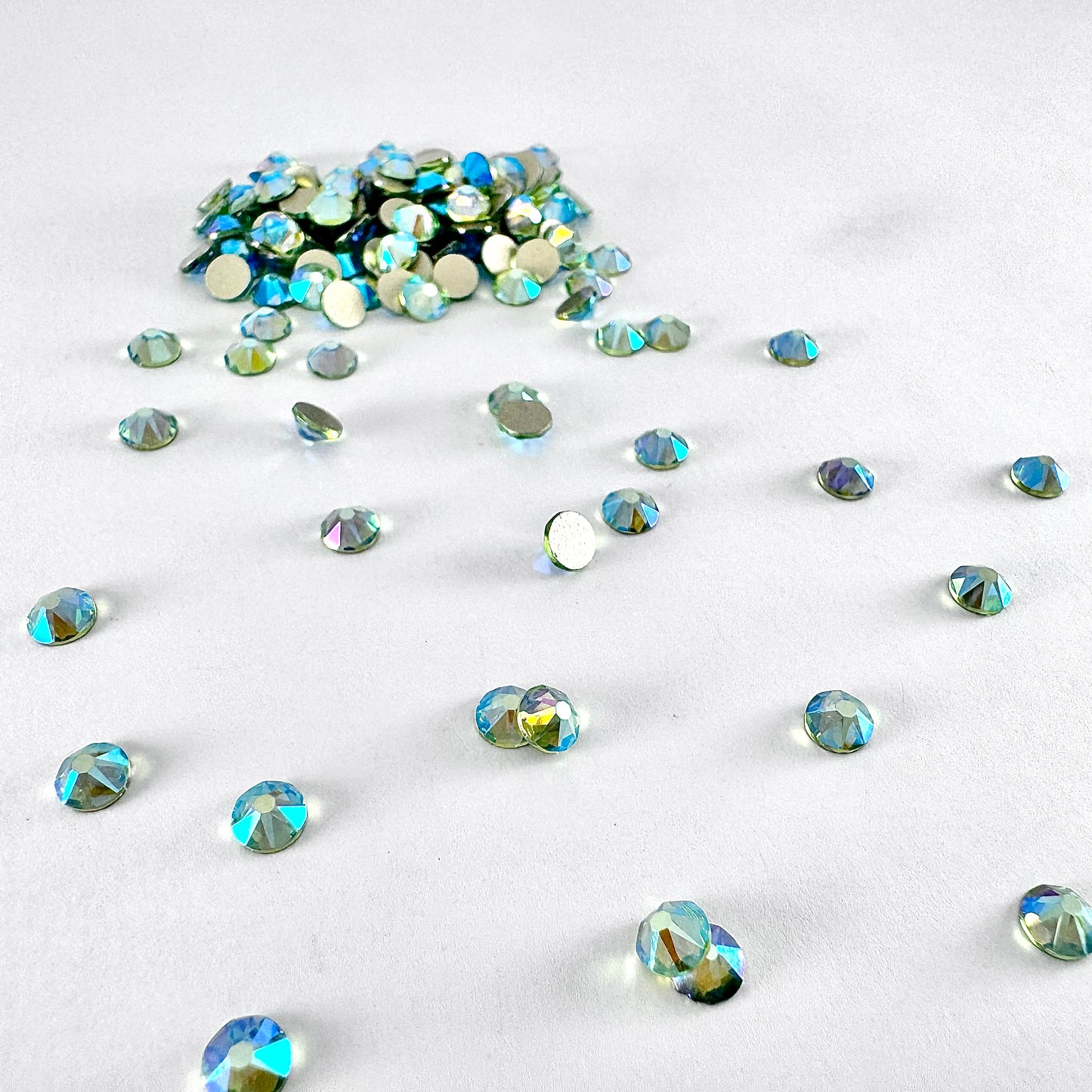 Apricus Peridot Shimmer Rhinestone