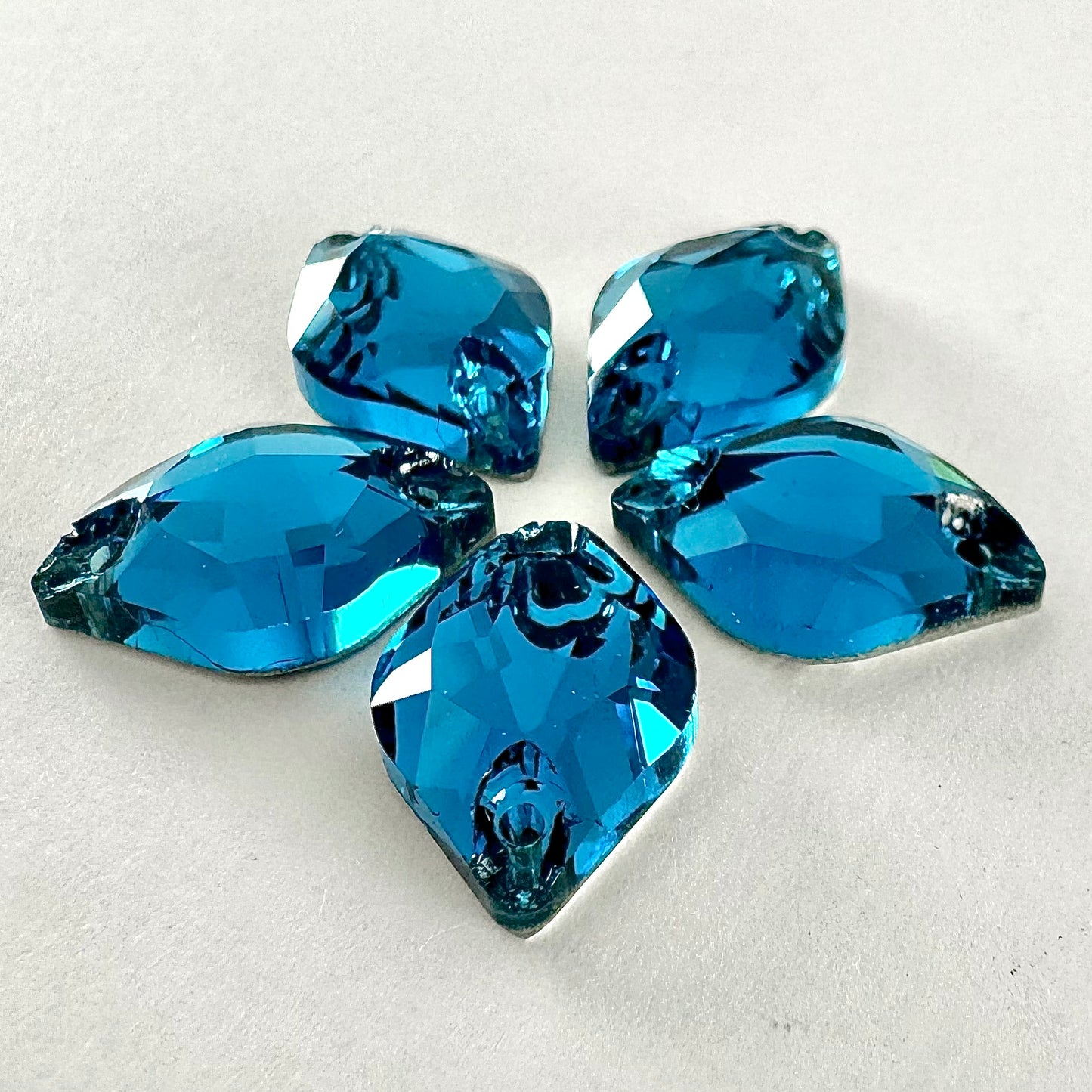 Blue Zircon Glass Lemon