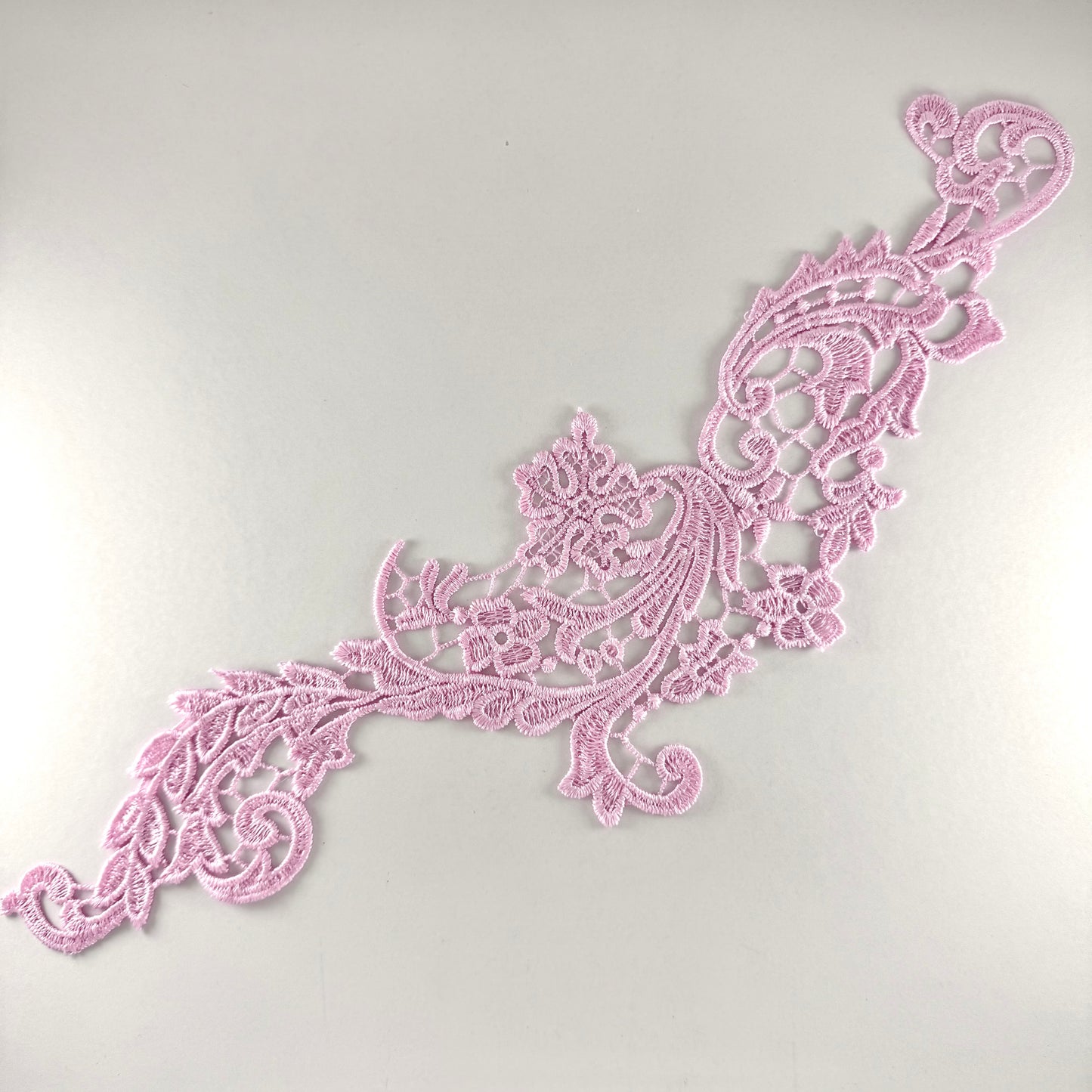 Diana Lace Motif