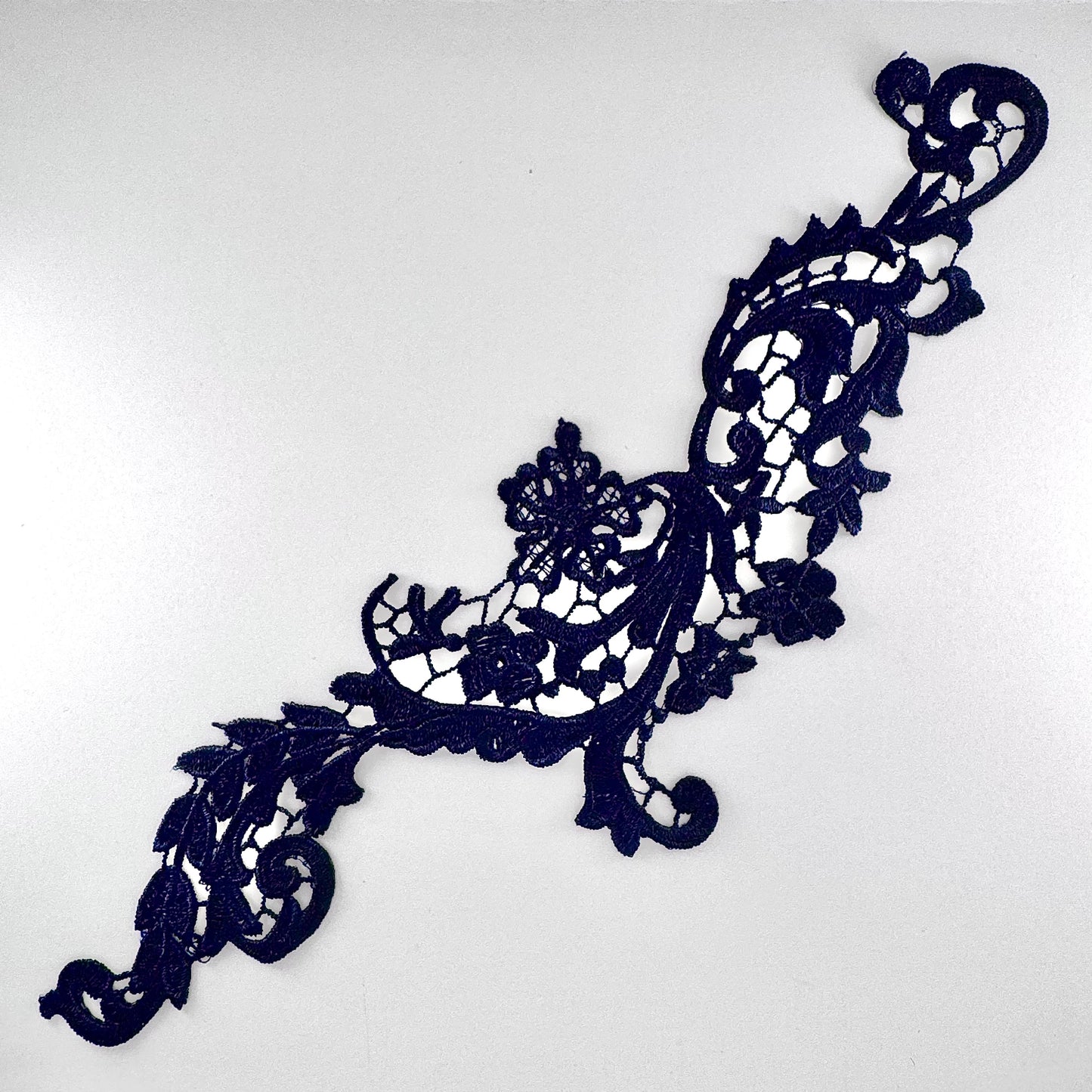 Diana Lace Motif