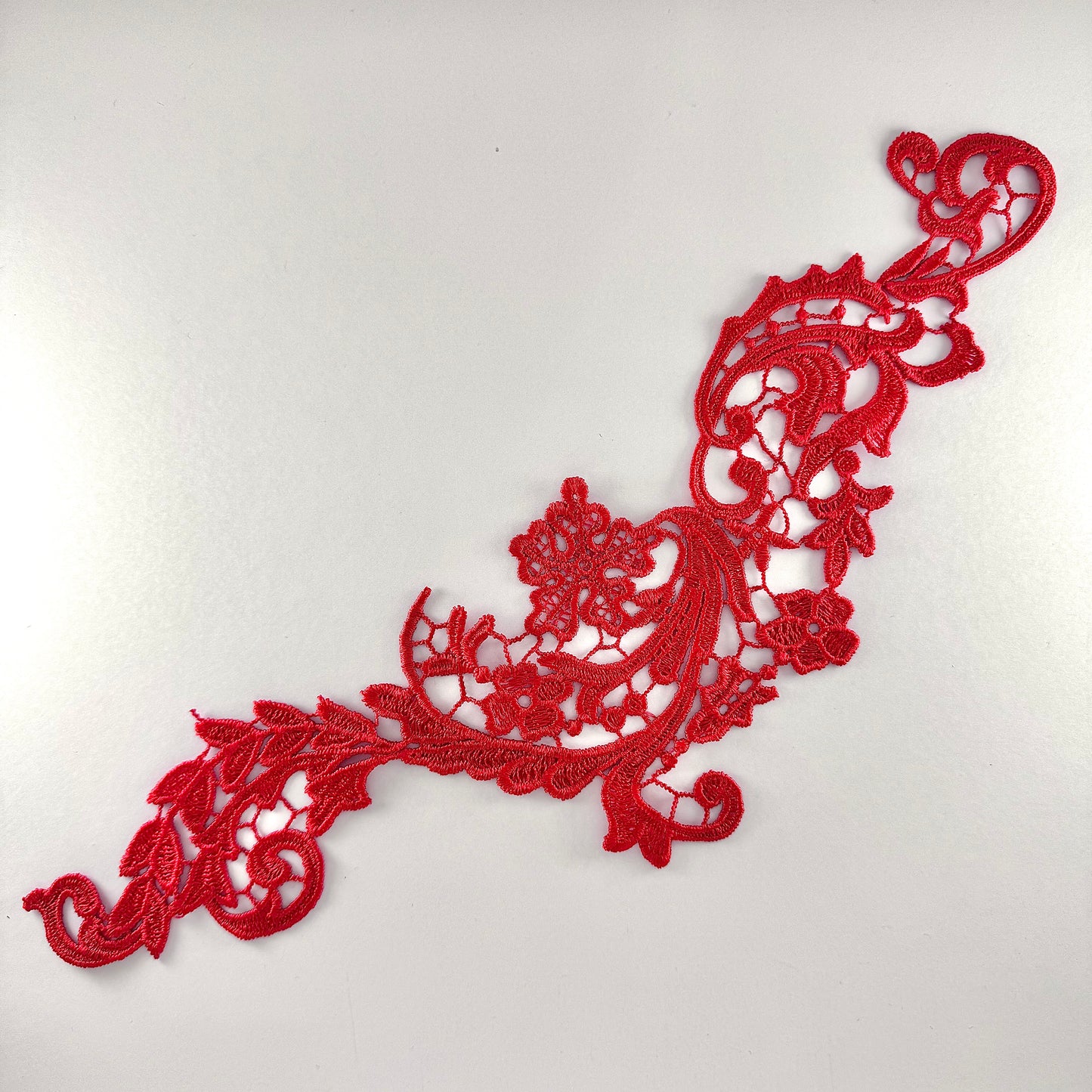 Diana Lace Motif