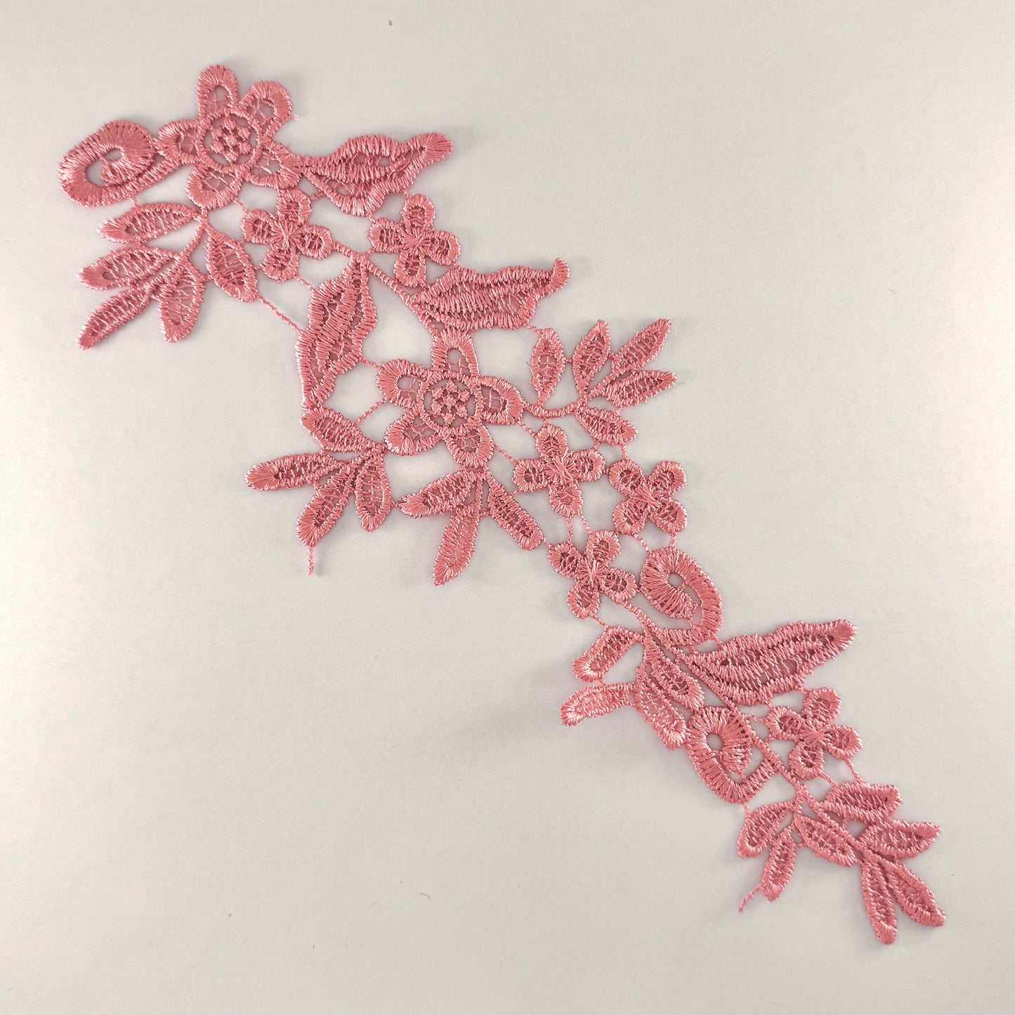 Isla Lace Motif