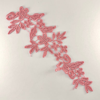 Isla Lace Motif