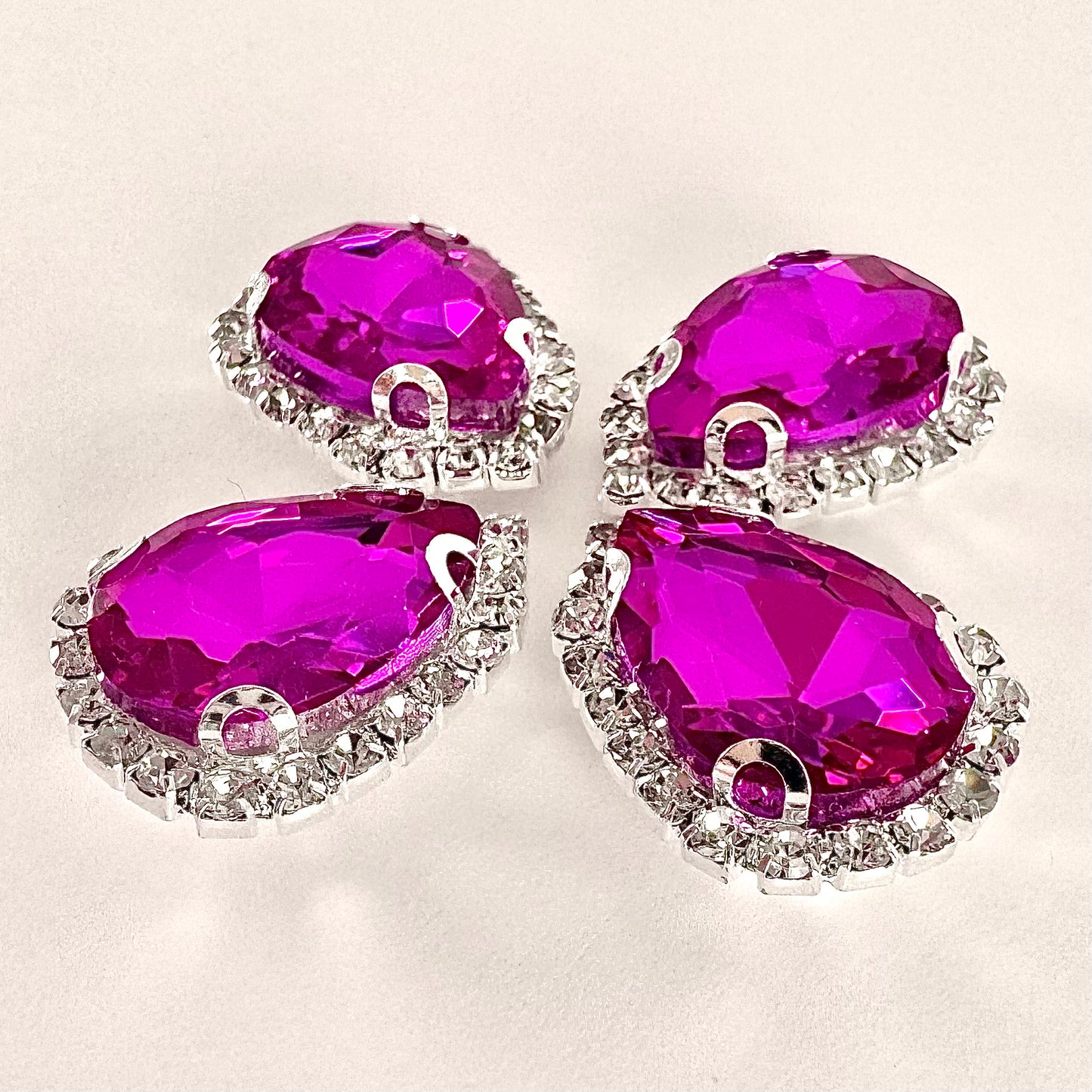 Buckle Edge Rose Glass Teardrop - Silver Setting