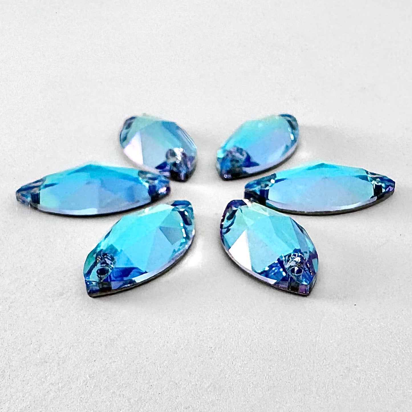 Light Turquoise MO Glass Navette