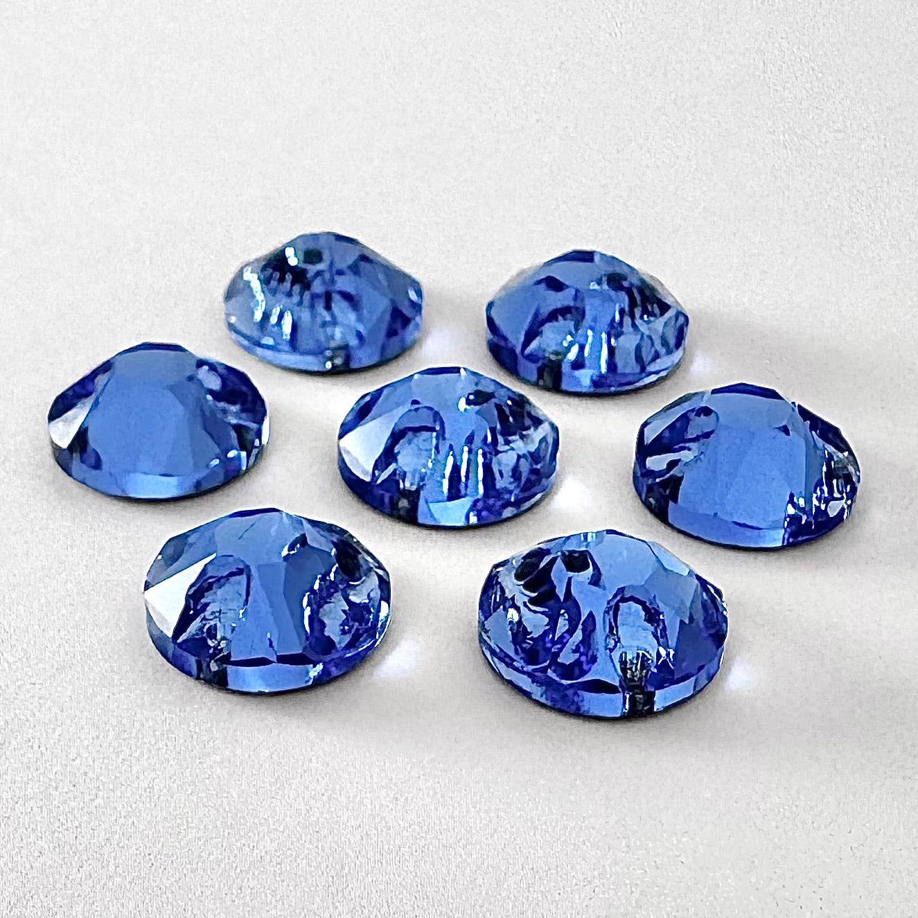 Mid Sapphire Glass Rivoli (3288 facet)
