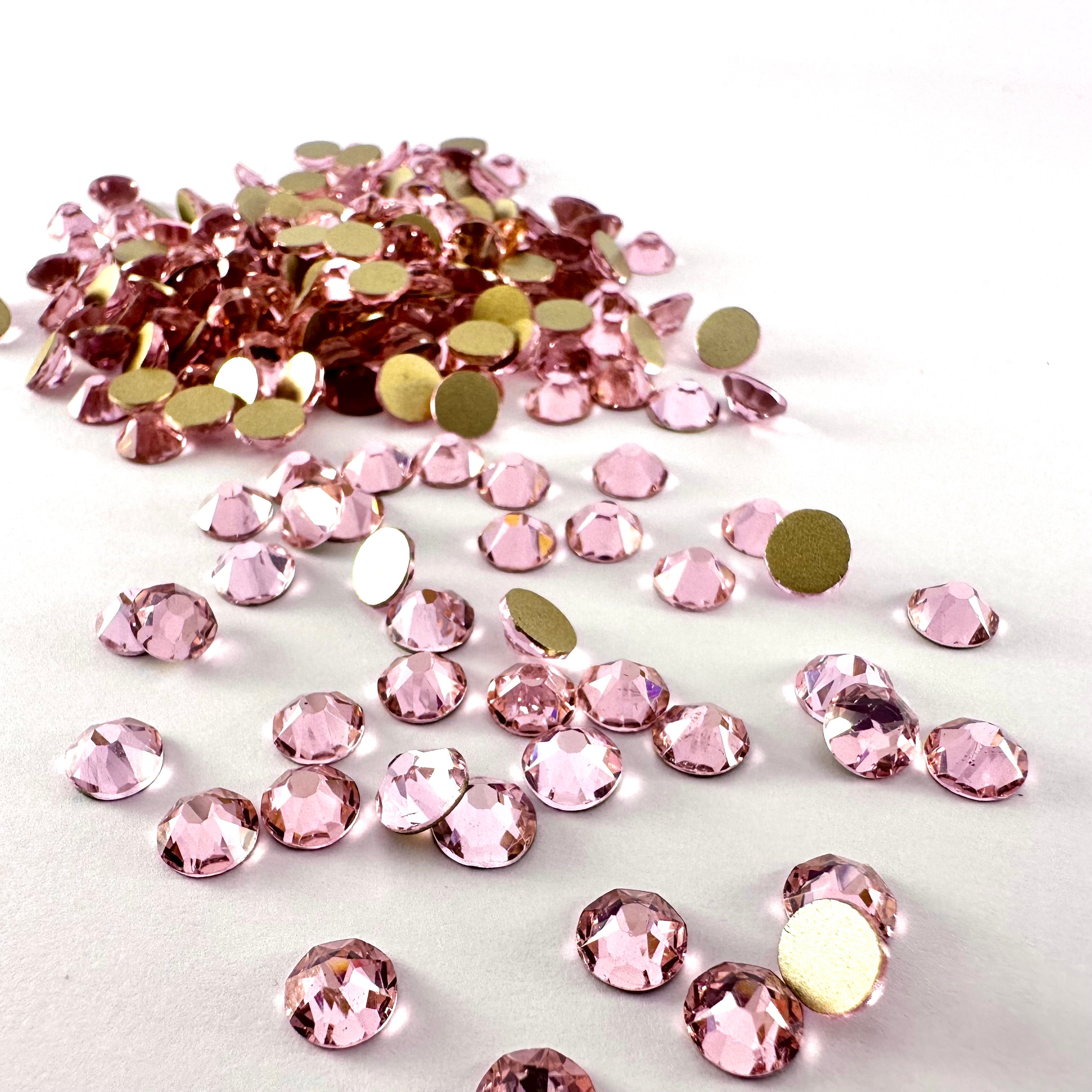Rinestone Roses Apricus Rose (Light) Rhinestone | Sparkle & Co. Crystals